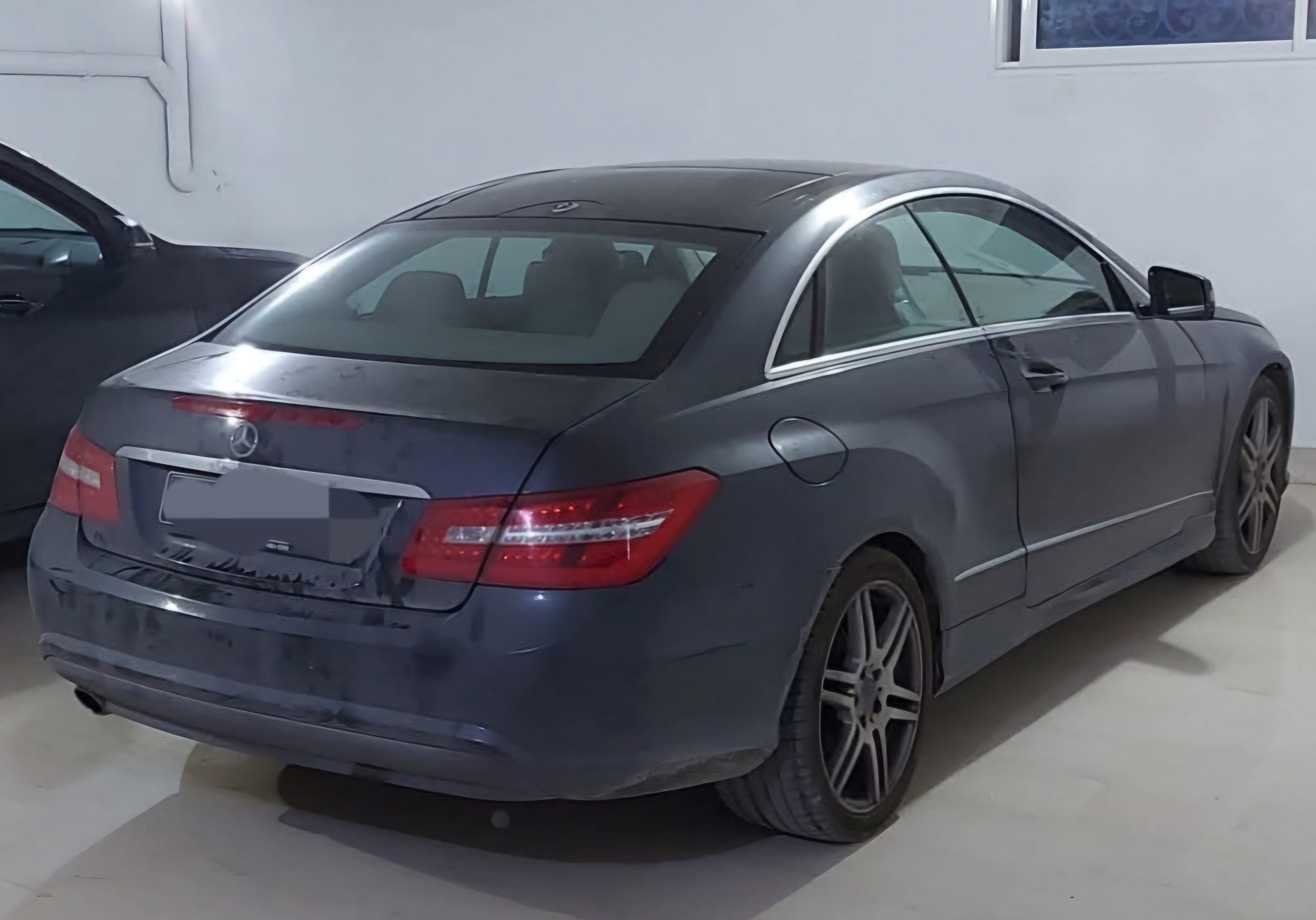 Ain Zaghouan Jardins de Carthage Mercedes Autre Modle E coup en bon etat