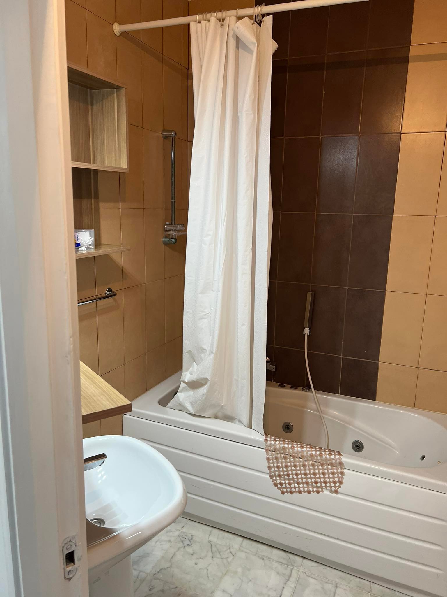 El Menzah El Menzah 4 Location Appart. 4 pices Appartement s plus 3 el menzah 4