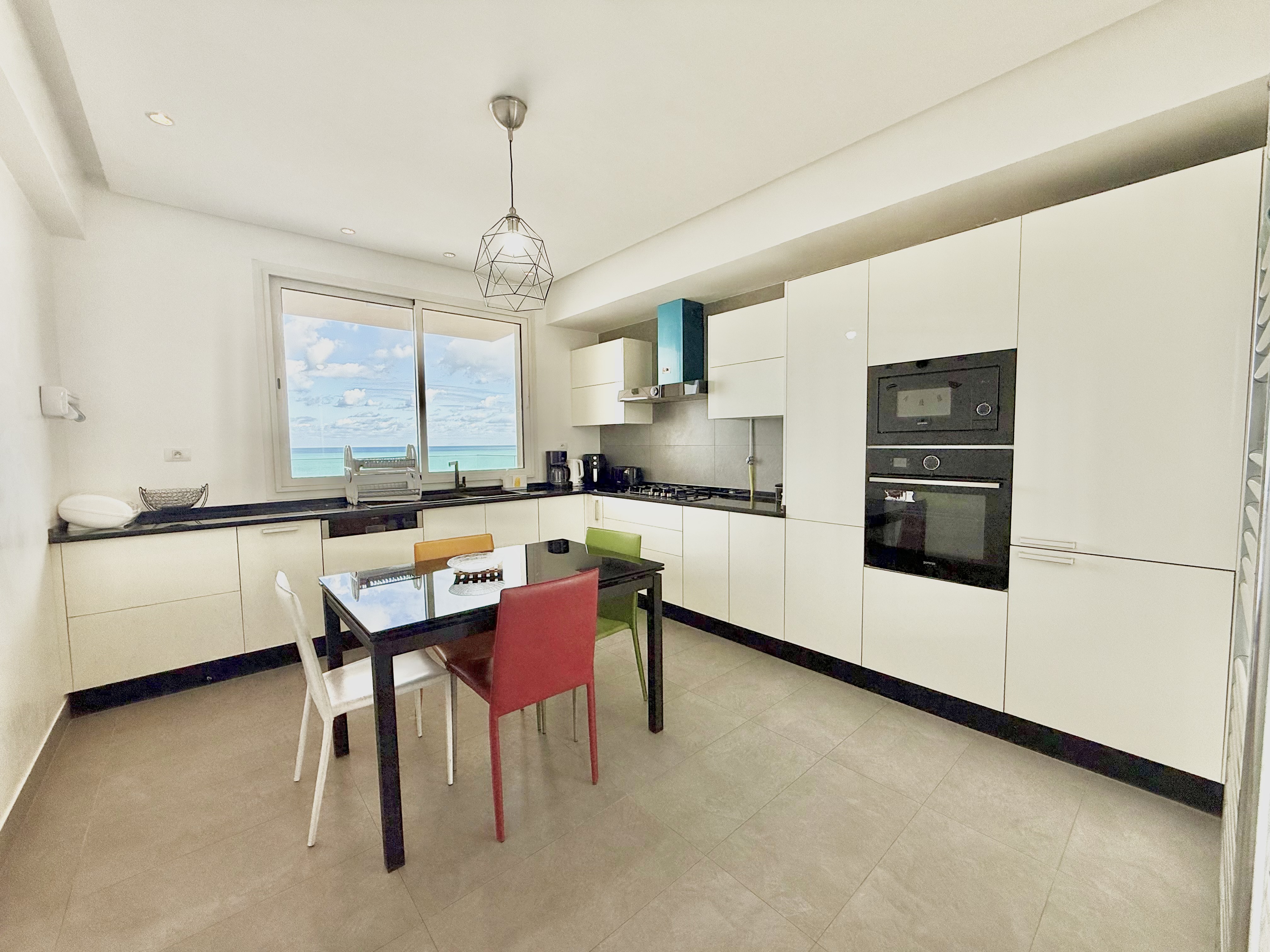 Raoued Raoued Location Appart. 4 pices Appartement meubl vue mer