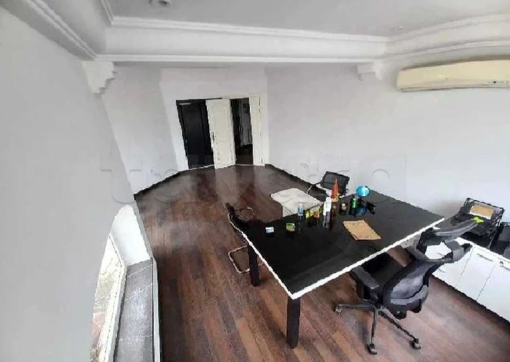 La Marsa Berge Du Lac Bureaux & Commerces Bureau Bureau h plus 2 au lac 1