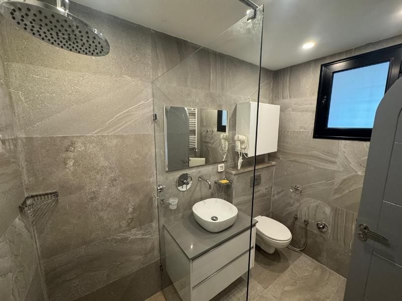 Ariana Ville Cite Ennasr 2 Location Maisons Agrable villa haut stg   cit ennasr