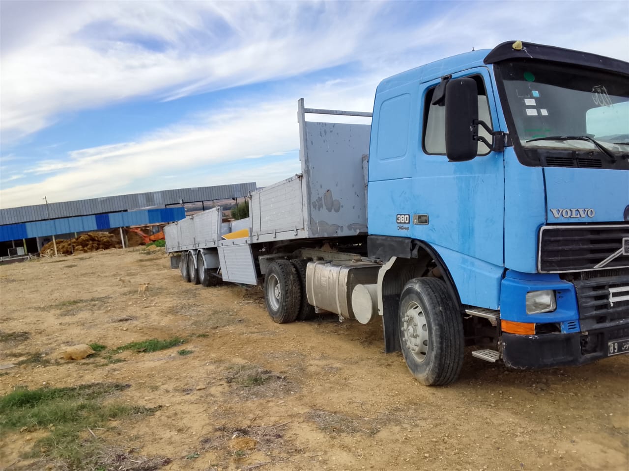 Mejez El Bab Mejez El Bab Volvo Autre Modle Tte remorque volvo et son plateau