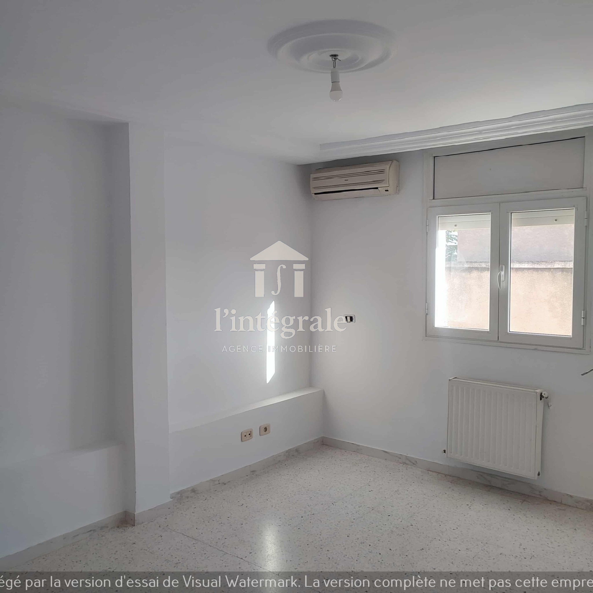 Ariana Ville Riadh Landlous Location Maisons S4 en tage de villa