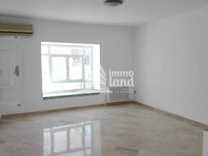 Ariana Ville El Menzah 7 Location Maisons Villa de 300m2  menzah 7