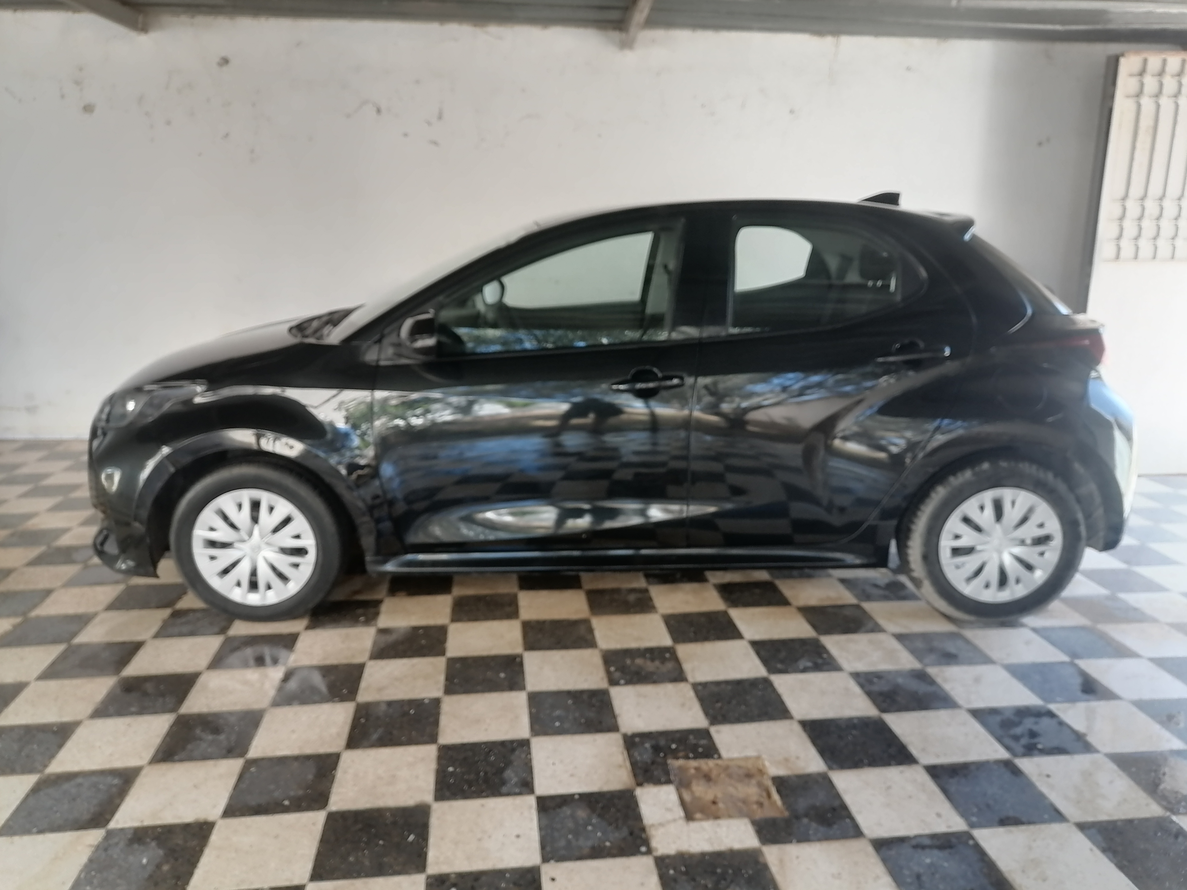 Sakiet Eddaier Sakiet Eddaier Toyota Yaris Tayota yaris france