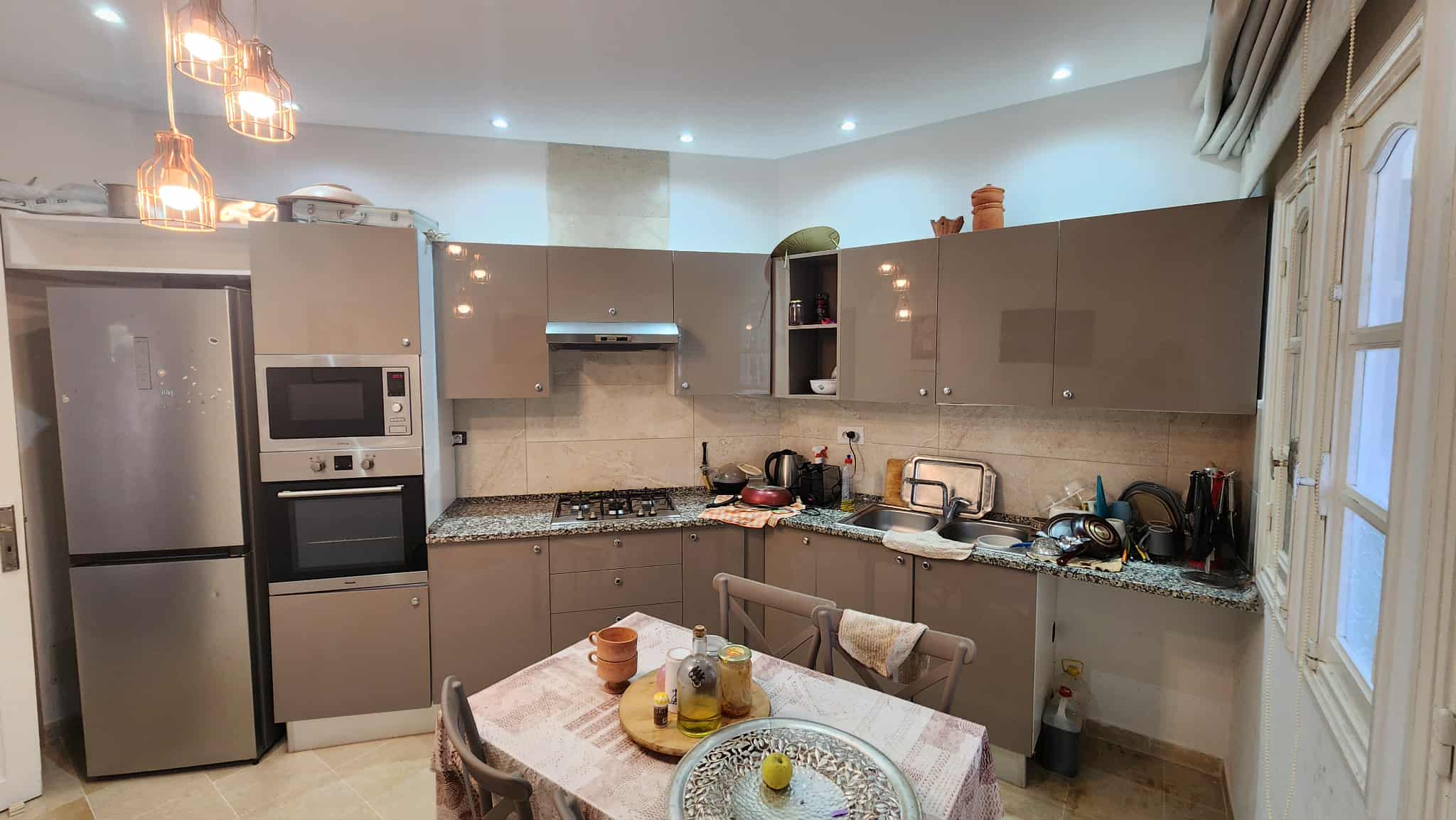 Ain Zaghouan Ain Zaghouan Vente Maisons Villa plus 3 appartements  l'aouina