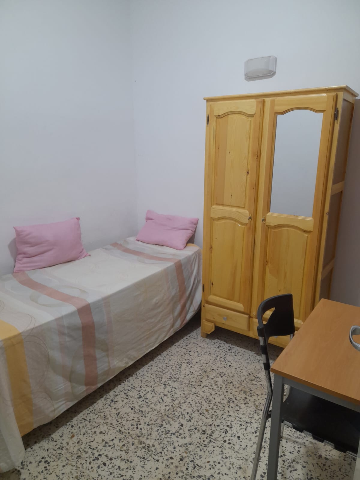 Cite El Khadra Cite Oplympique Location Appart. 2 pices Studio s2 a la cit olympique wb4355