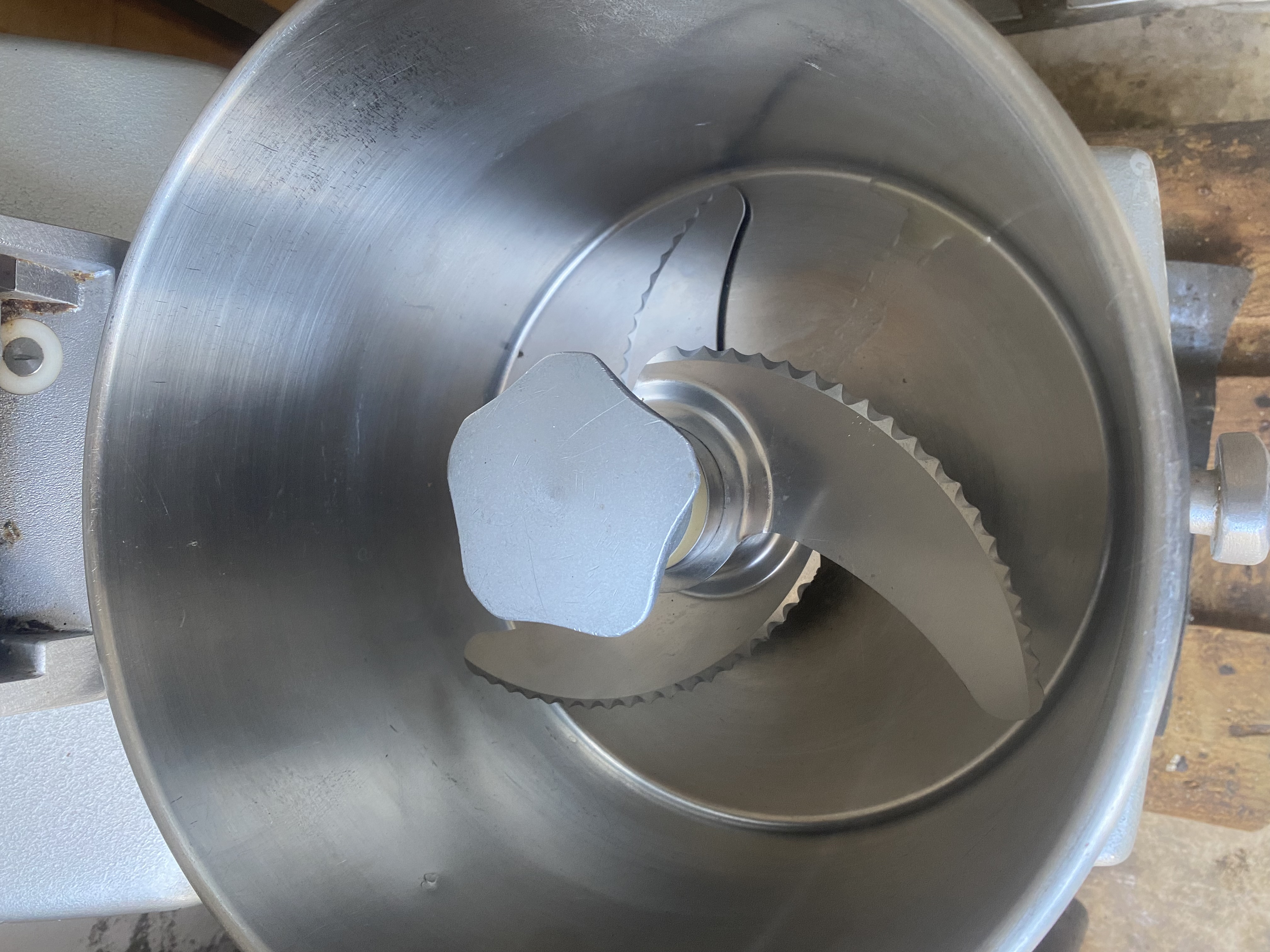 Ariana Ville&nbsp;Riadh Landlous&nbsp;Mixeur, batteur & robot&nbsp;Autre&nbsp;Robot coupe r20