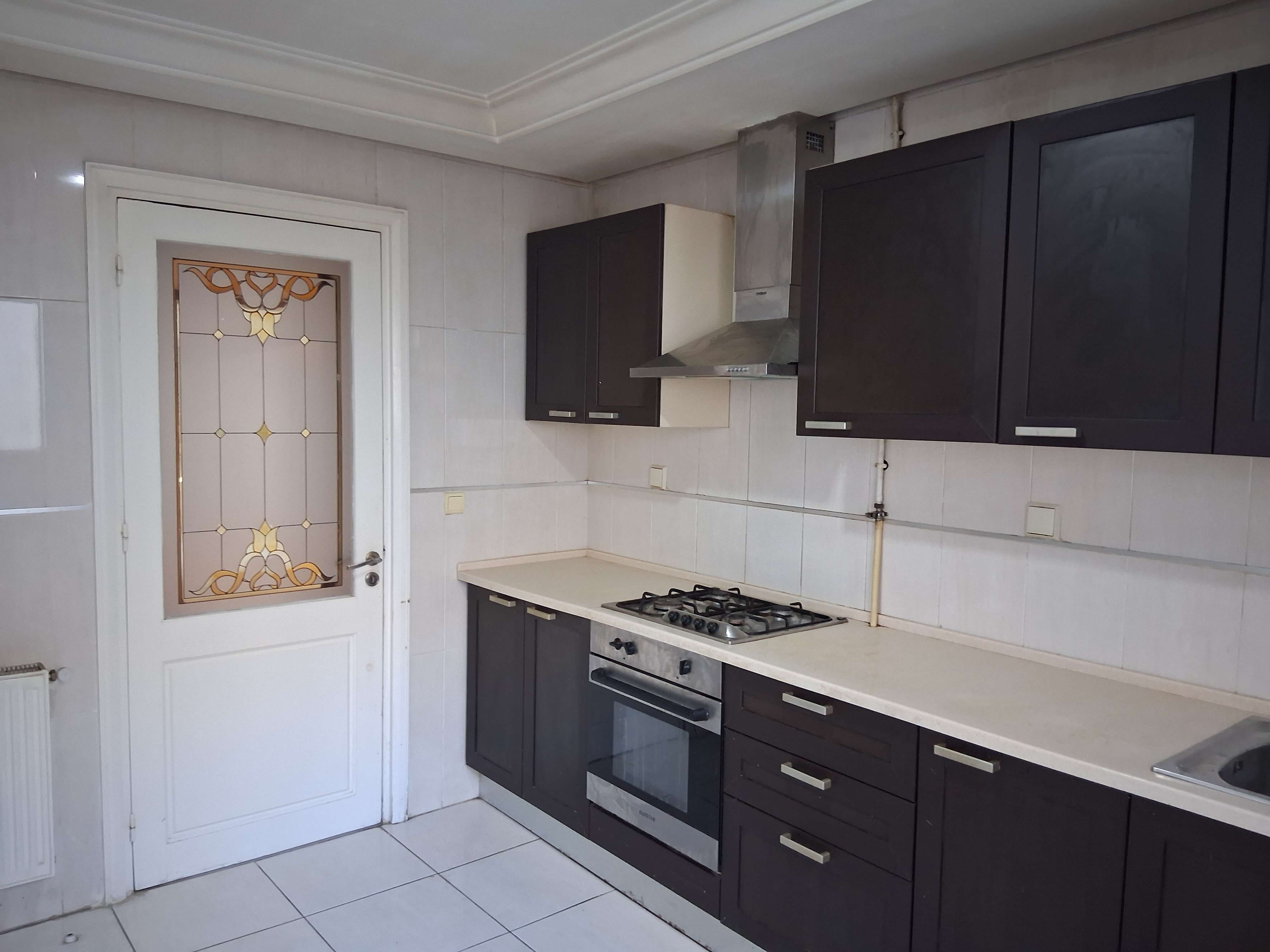 Ain Zaghouan Ain Zaghouan Location Appart. 3 pices Grand appart s2 htstg au 2me tage