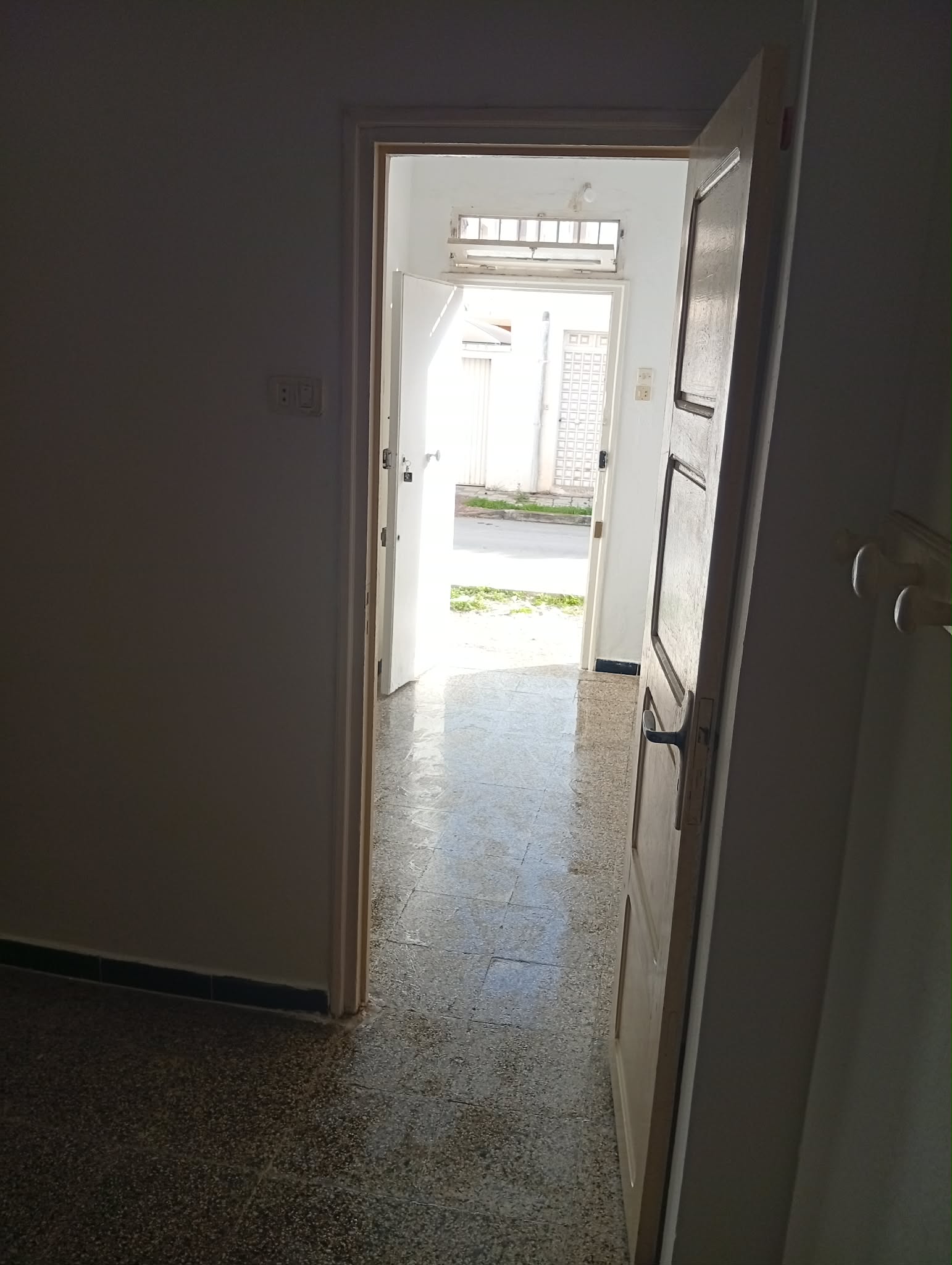 Ariana Ville&nbsp;Cite Ennouzha&nbsp;Location&nbsp;Appart. 1 pi�ce&nbsp;Studio a ariana