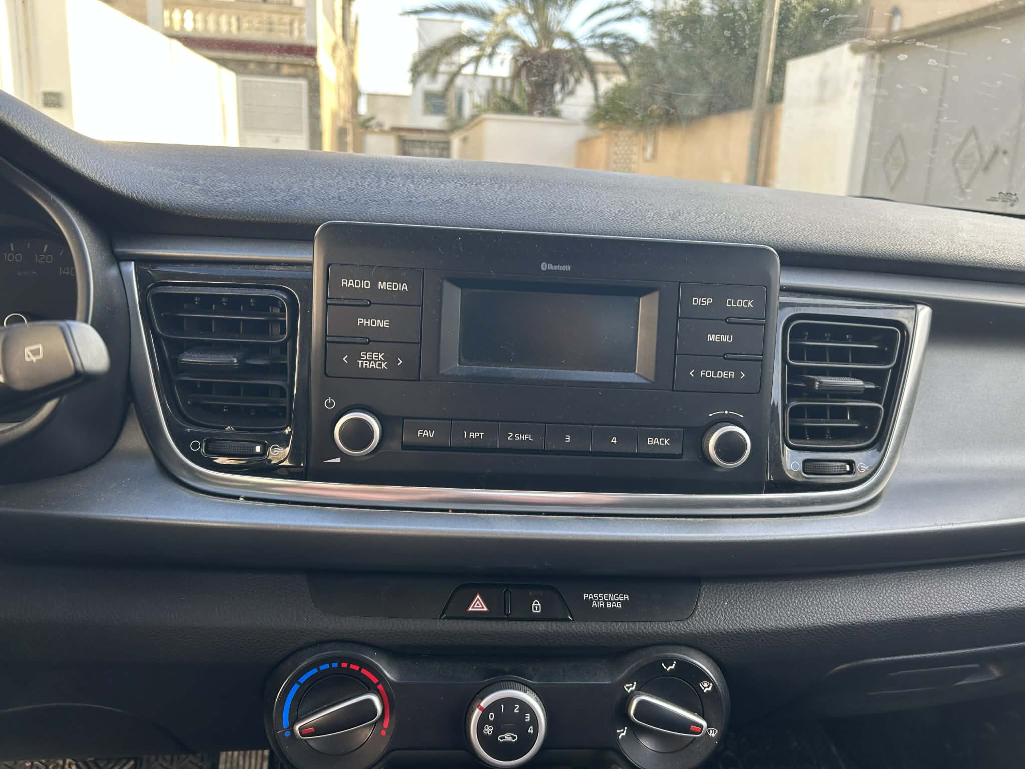 Raoued Raoued Kia Rio Kia rio noire srie 228