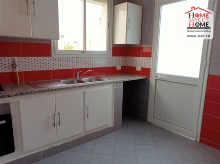 La Marsa Marsa Ennassim Location Appart. 2 pices Etage de villa givenchy  la marsa