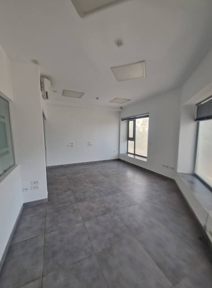 Cite El Khadra&nbsp;Zone urbaine nord&nbsp;Bureaux & Commerces&nbsp;Bureau&nbsp;Bureau h4  au lac 2