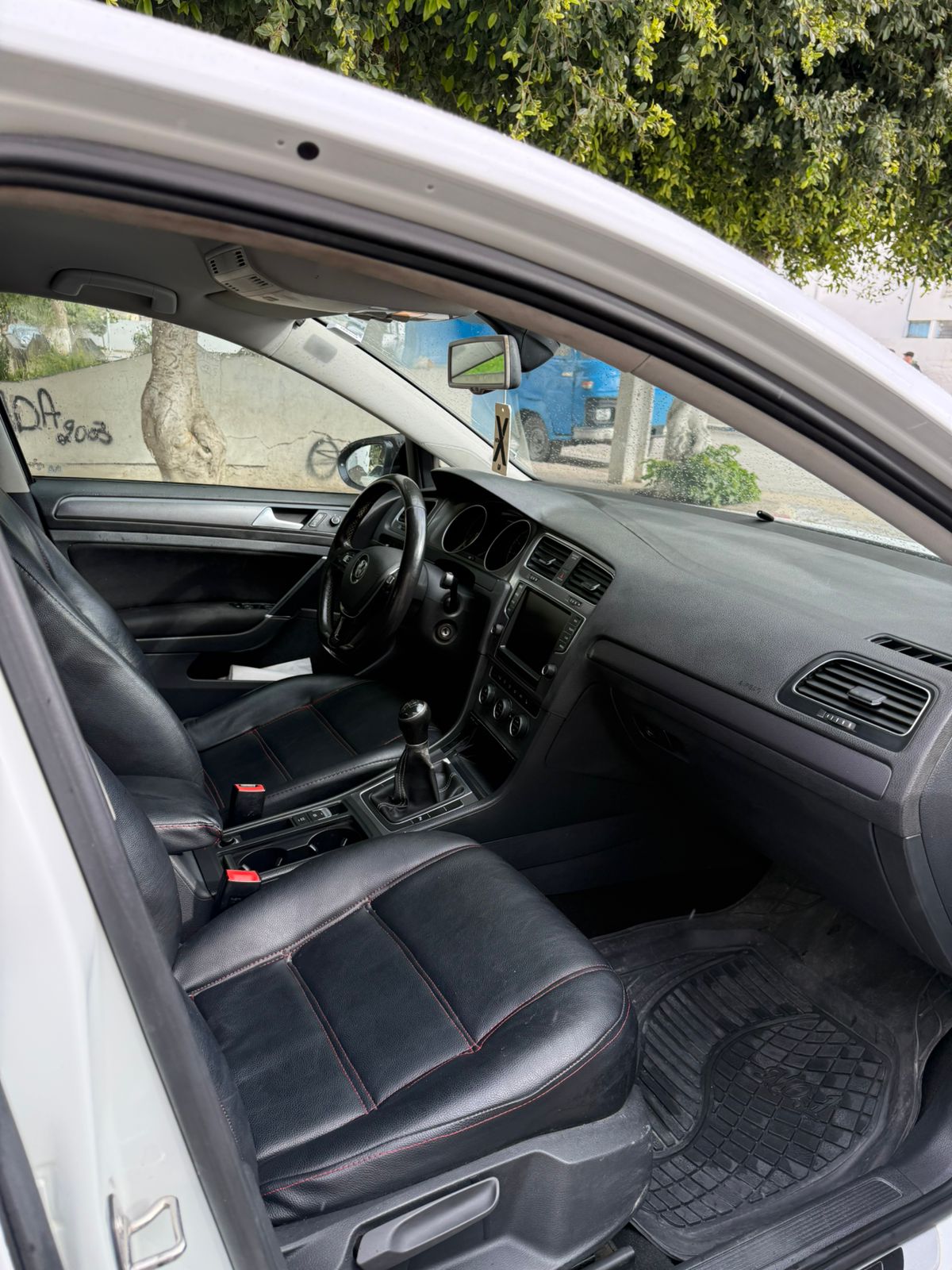 Ras Jebel Ras Jebel Volkswagen Golf SW Golf 7 tsi bluemotion trs bonne tat