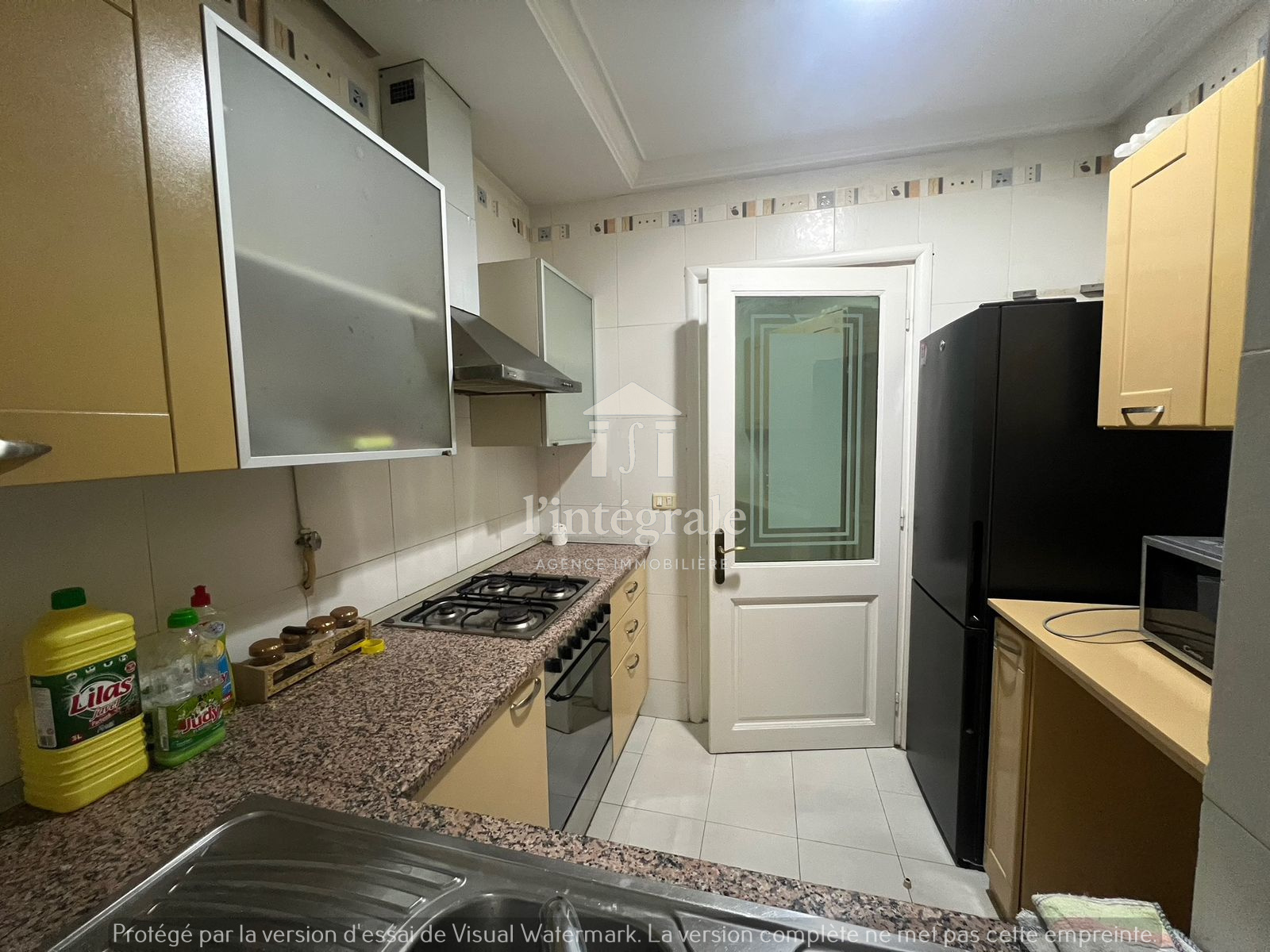 Ariana Ville Cite Ennasr 2 Location Appart. 3 pices S2 bien meubl