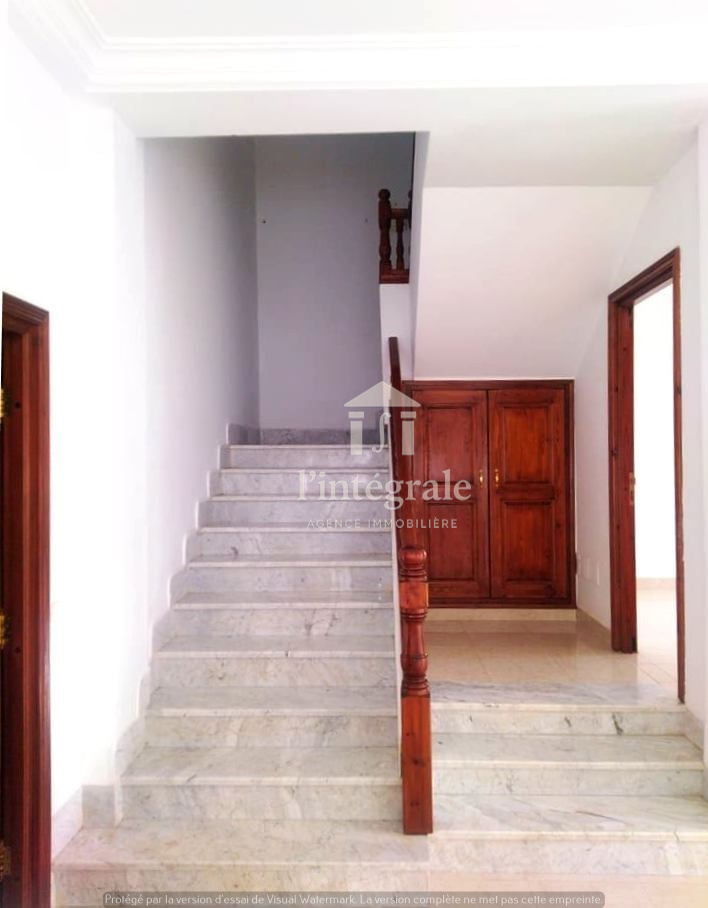 Mnihla Jardins d'el Menzah Location Maisons Villa de 3 niveaux cit lfaouz