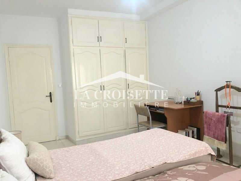 La Marsa Cite El Moustakbel (La Marsa) Location Appart. 3 pices Etage de villa s2 meubl  la marsa zel0576