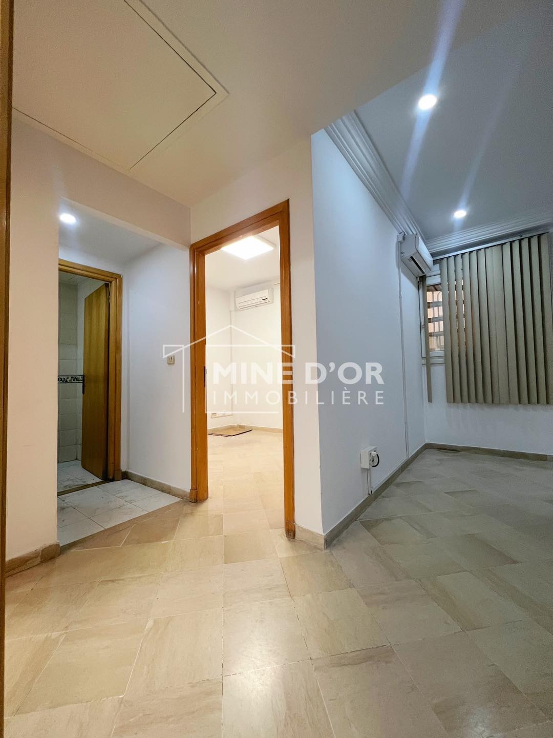 Bab Bhar&nbsp;Montplaisir&nbsp;Bureaux & Commerces&nbsp;Bureau&nbsp;Bureau en 4 espaces a montplaisir