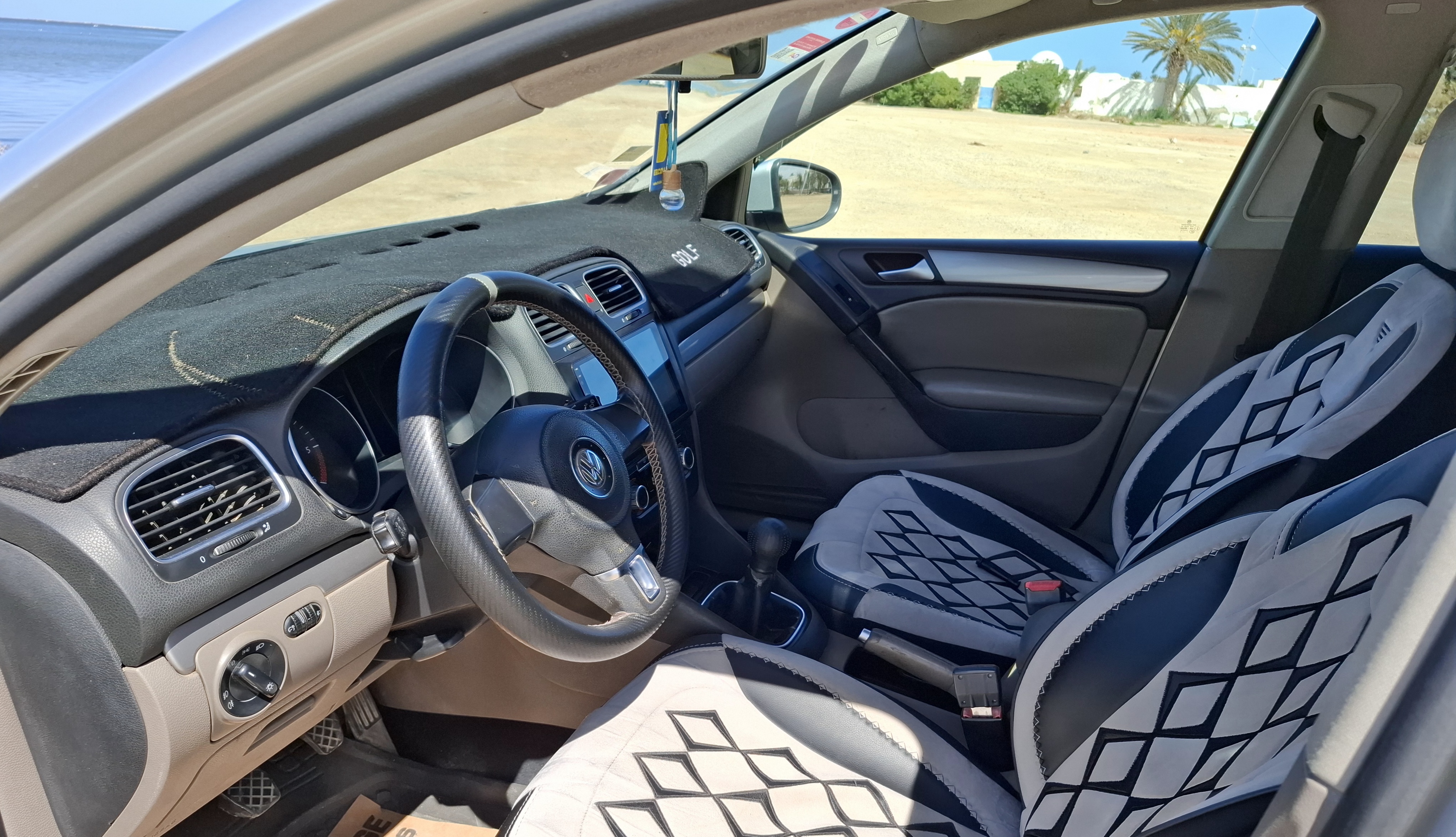 Djerba - Houmet Essouk Djerba  Volkswagen Golf 6 Voiture propre golf 6