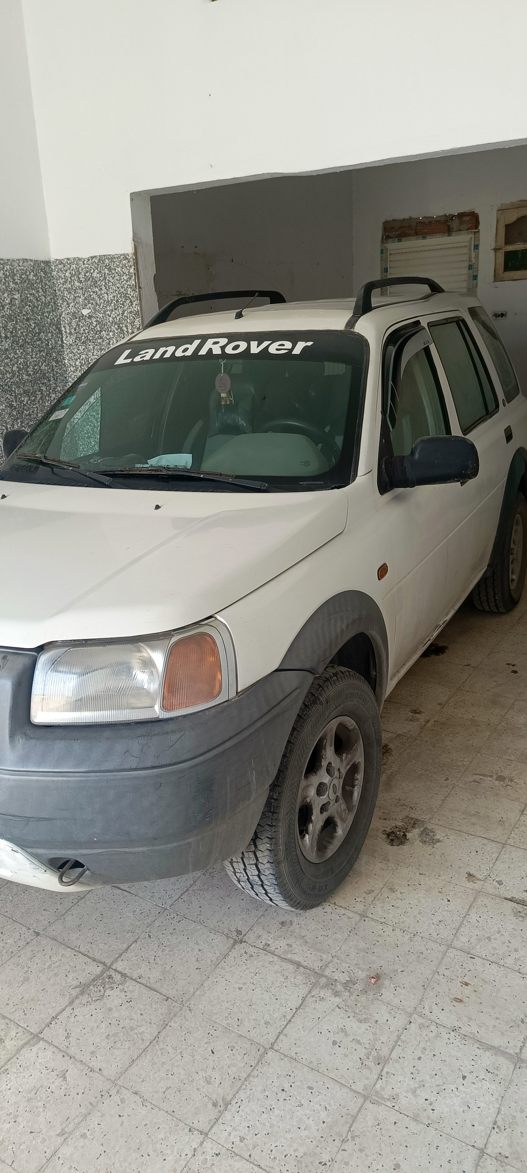 Monastir&nbsp;Cite El Farik&nbsp;Land-Rover&nbsp;Freelander&nbsp;Land rover
