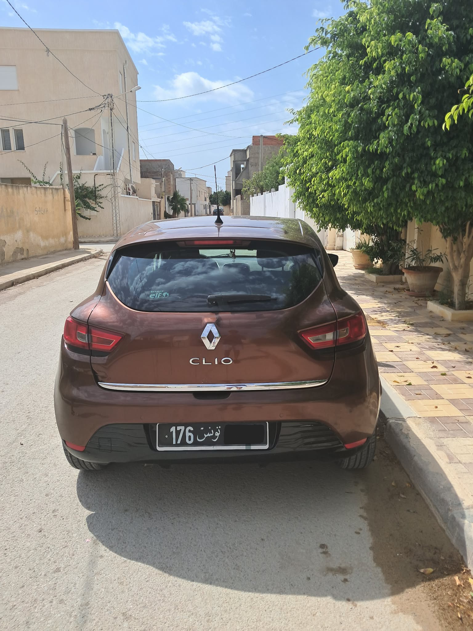 Raoued&nbsp;Cite El Ghazala 1&nbsp;Renault&nbsp;Clio&nbsp;Renault clio 4
