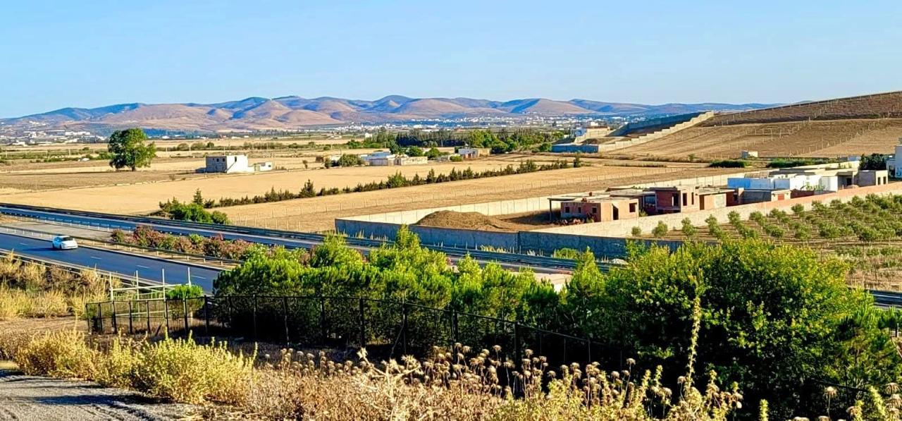 Sidi Thabet&nbsp;Sidi Thabet&nbsp;Terrain&nbsp;Terrain nu&nbsp;Terrain calme et propre