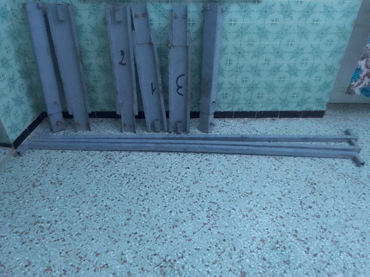 Kairouan Nord&nbsp;Cite El Hajjam&nbsp;Remorques&nbsp;Pi�ces et Accessoires&nbsp;Flanc de camion