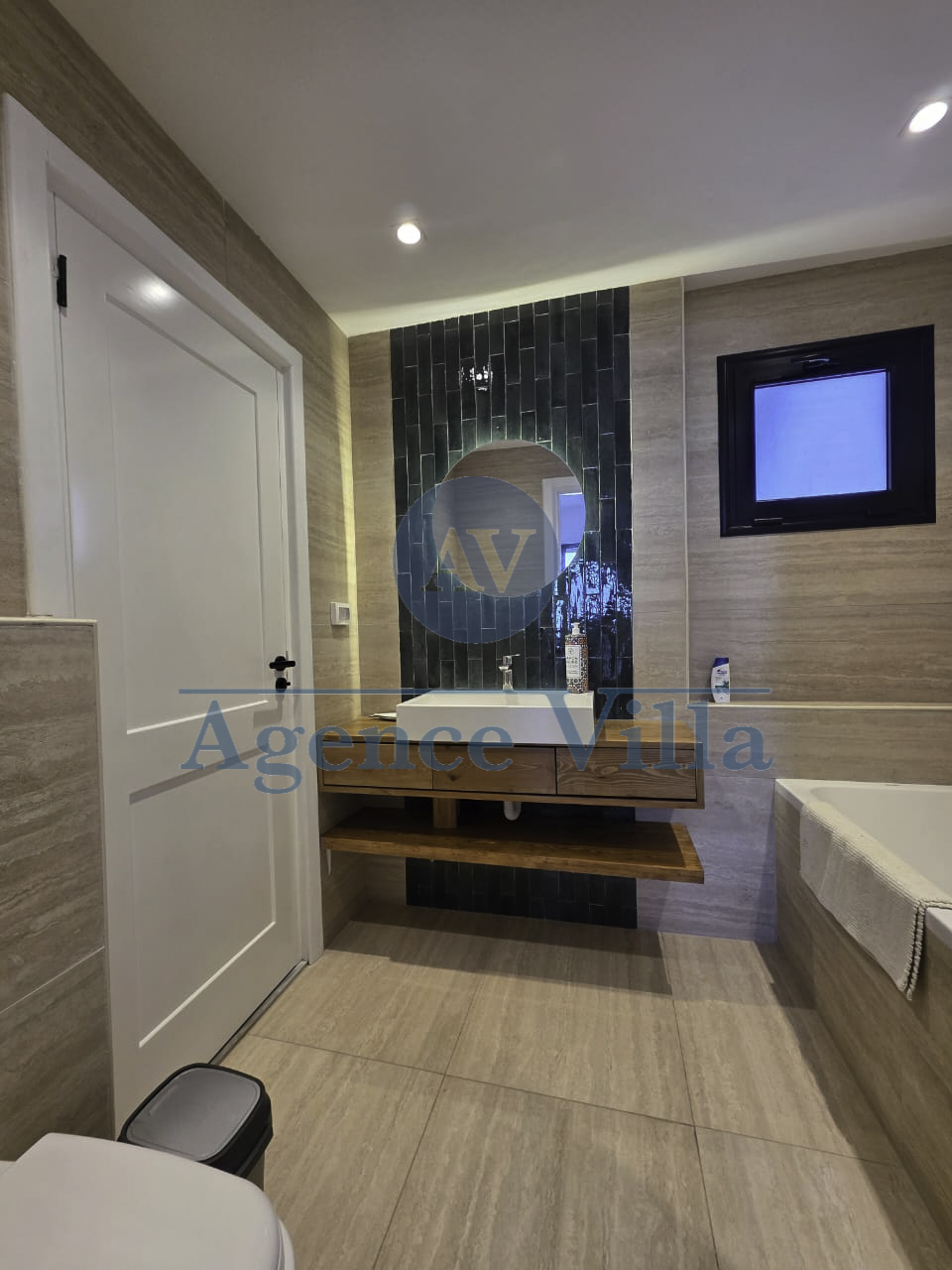 La Marsa&nbsp;Marsa Safsaf&nbsp;Location&nbsp;Appart. 3 pi�ces&nbsp;Une maisonnette meubl�e  � la marsa plage