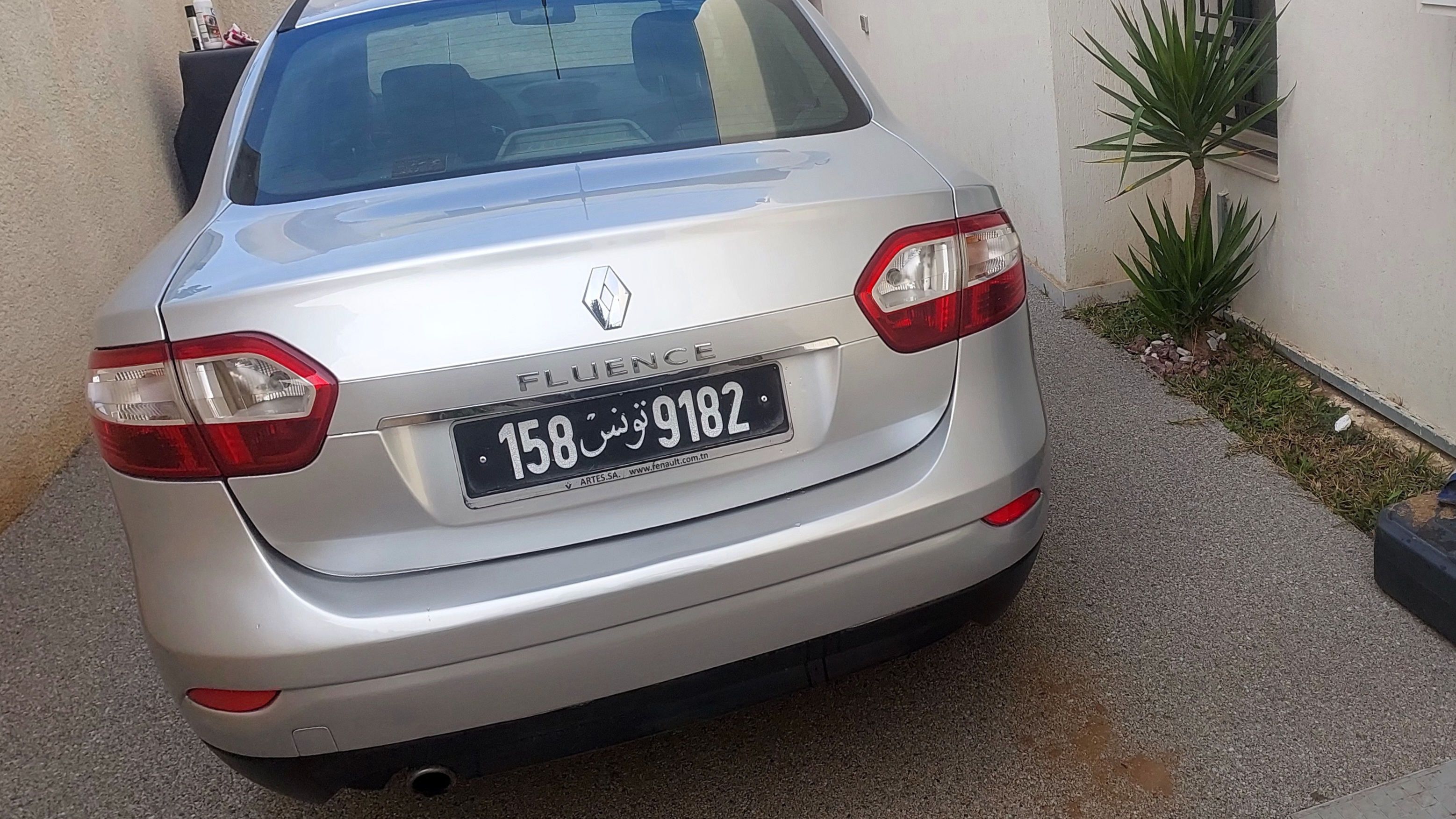 Ariana Ville&nbsp;Riadh Landlous&nbsp;Renault&nbsp;FLUENCE�&nbsp;Voiture tr�s bon �tat