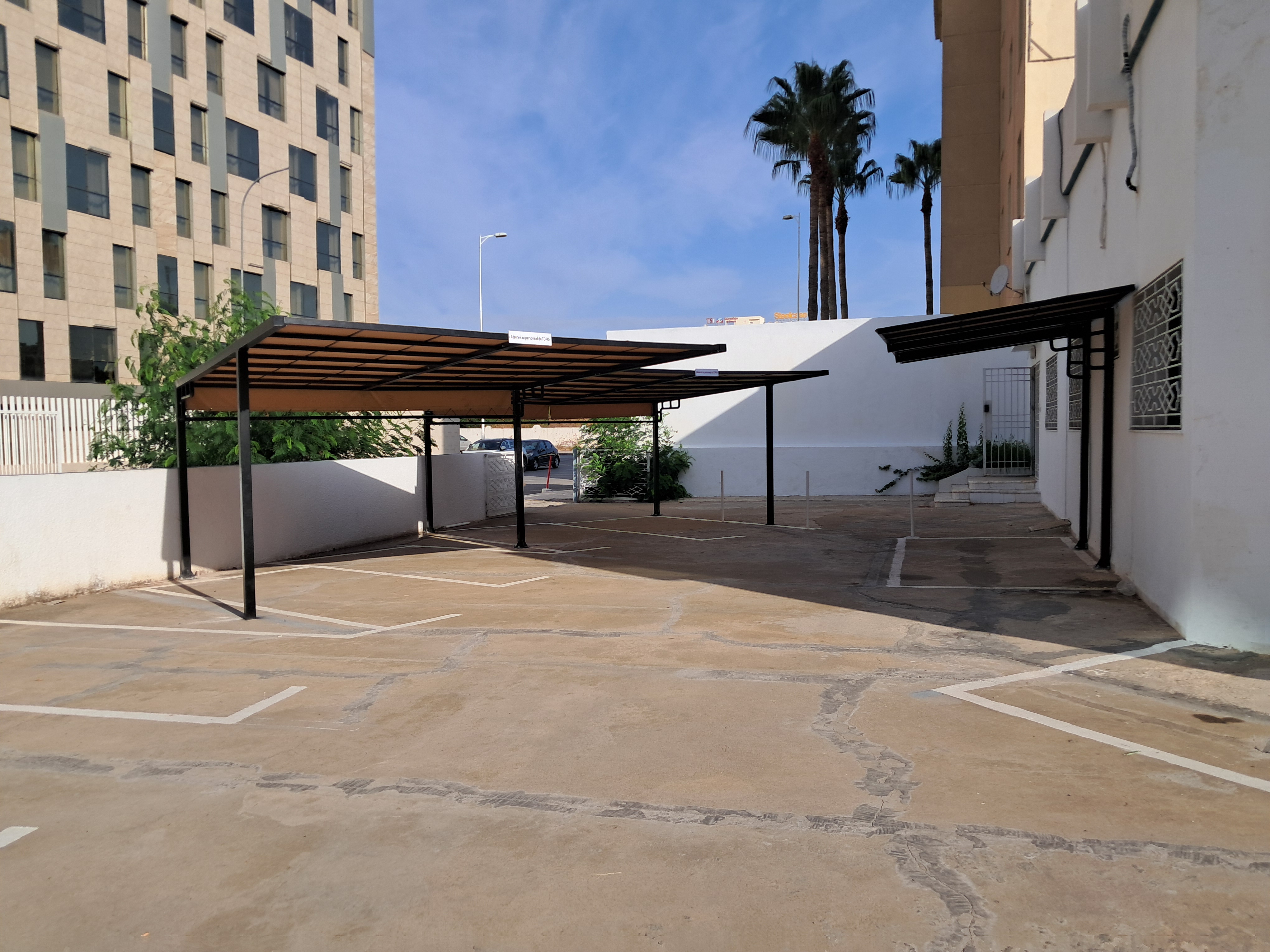 Cite El Khadra&nbsp;Zone urbaine nord&nbsp;Location&nbsp;Appart. 1 pi�ce&nbsp;Bureau individuel  au centre urbain nord
