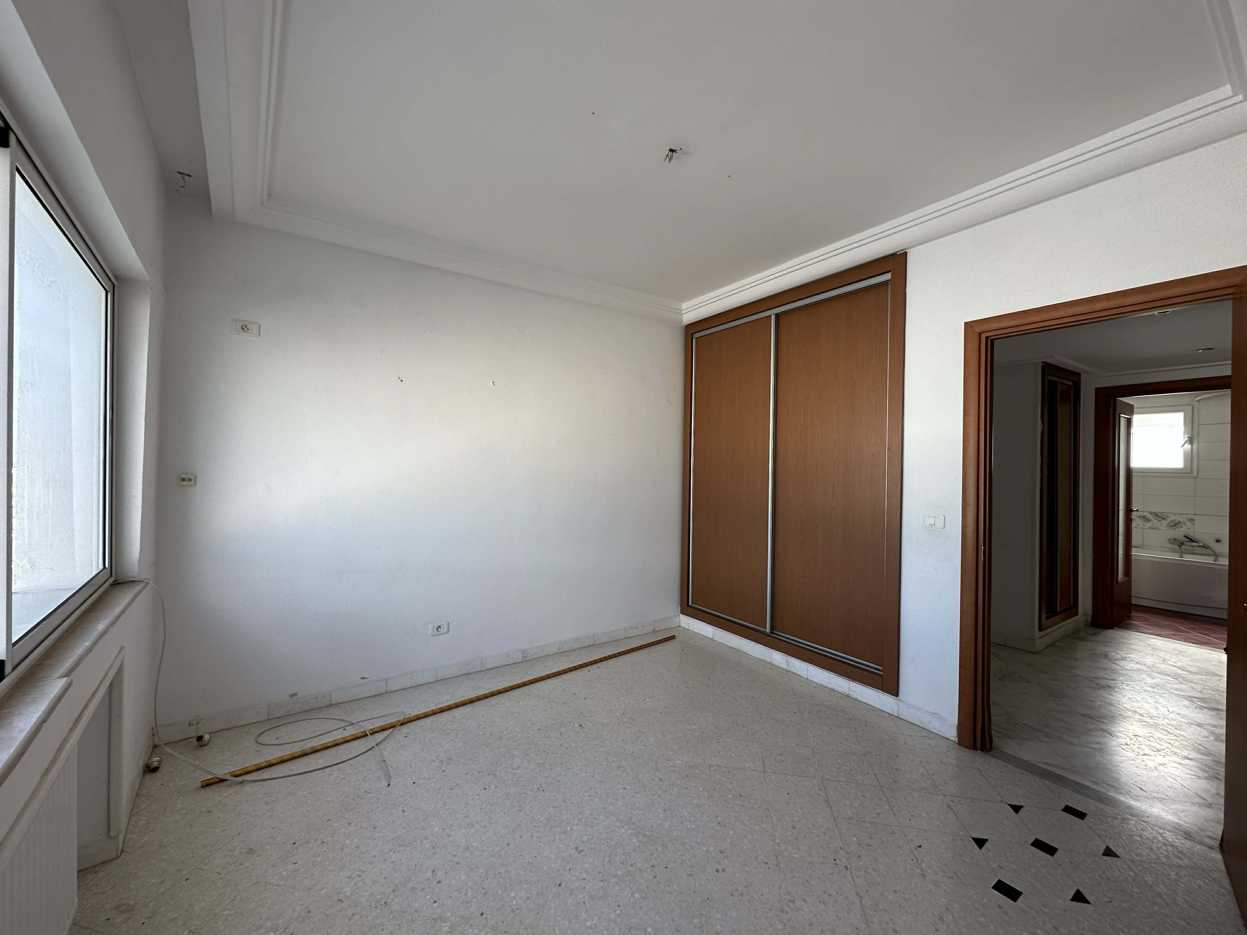 Ariana Ville&nbsp;Cite Ennasr 2&nbsp;Location&nbsp;Appart. 5 pi�ces+&nbsp;Appart s4 spacieux � ennasr 2