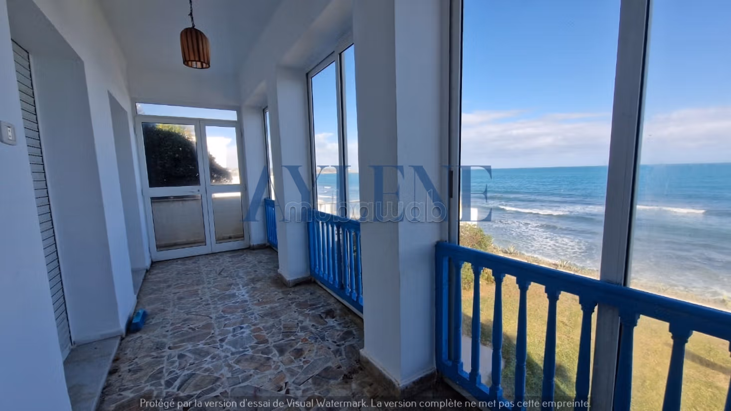 La Marsa&nbsp;Marsa Erriadh&nbsp;Location&nbsp;Appart. 3 pi�ces&nbsp;Une magnifique villa s3 pieds dans l'eau