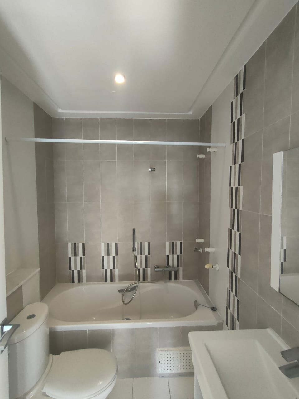 Raoued&nbsp;Cite El Ghazala 1&nbsp;Location&nbsp;Appart. 2 pi�ces&nbsp;Un appart s 1 el ghazela 1