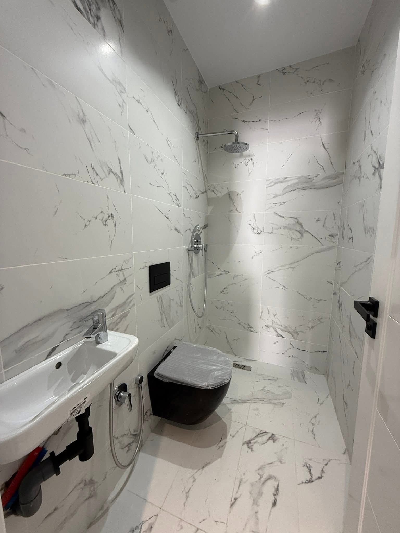 Ariana Ville&nbsp;El Menzah 7&nbsp;Bureaux & Commerces&nbsp;Bureau&nbsp;Des bureaux h2 1500 ht menzah 7