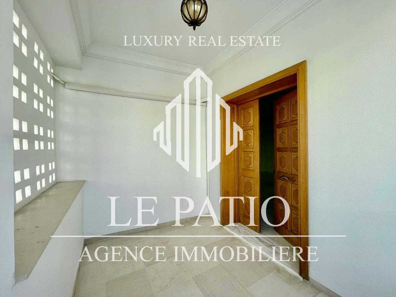 La Marsa&nbsp;Marsa Ennassim&nbsp;Location&nbsp;Appart. 4 pi�ces&nbsp;Etage de villa s3 a la marsa