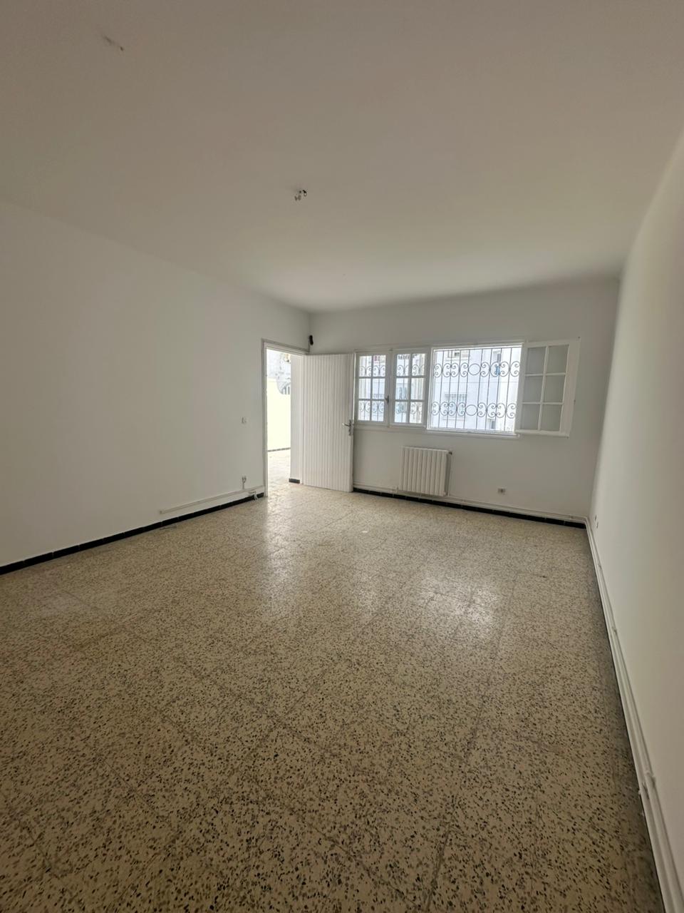 El Menzah&nbsp;El Manar 2&nbsp;Location&nbsp;Appart. 2 pi�ces&nbsp;Un appartement s1 � manar 2 cot� lyc�e dachraoui