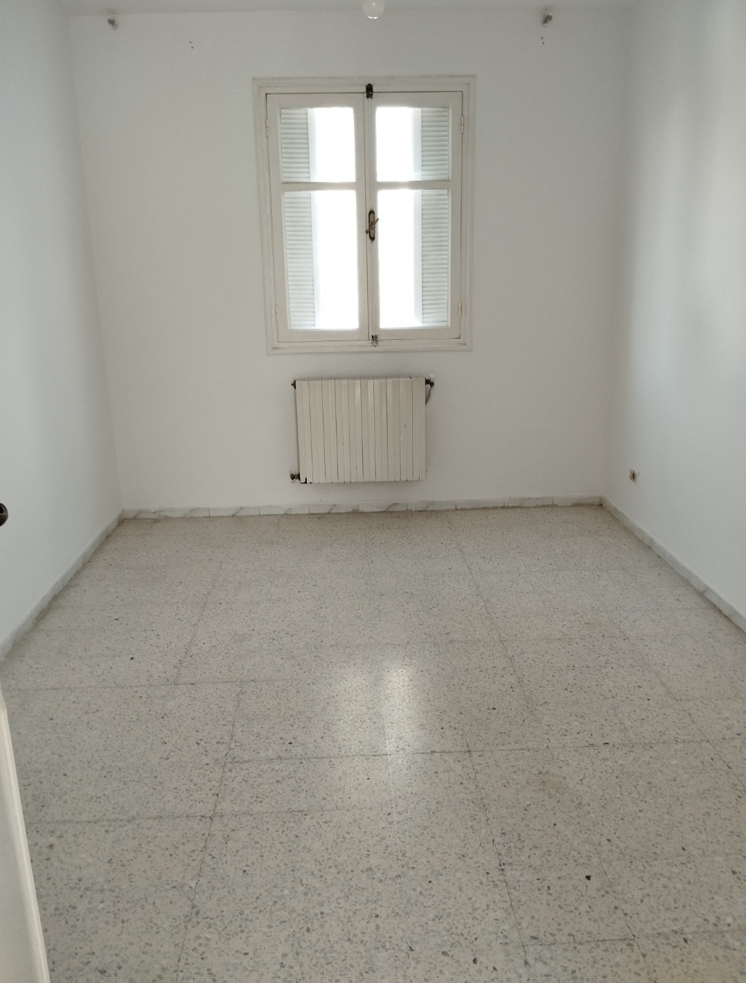 Ain Zaghouan&nbsp;Ain Zaghouan&nbsp;Location&nbsp;Appart. 1 pi�ce&nbsp;S plus 1 � ain zaghouan au 2�me �tage