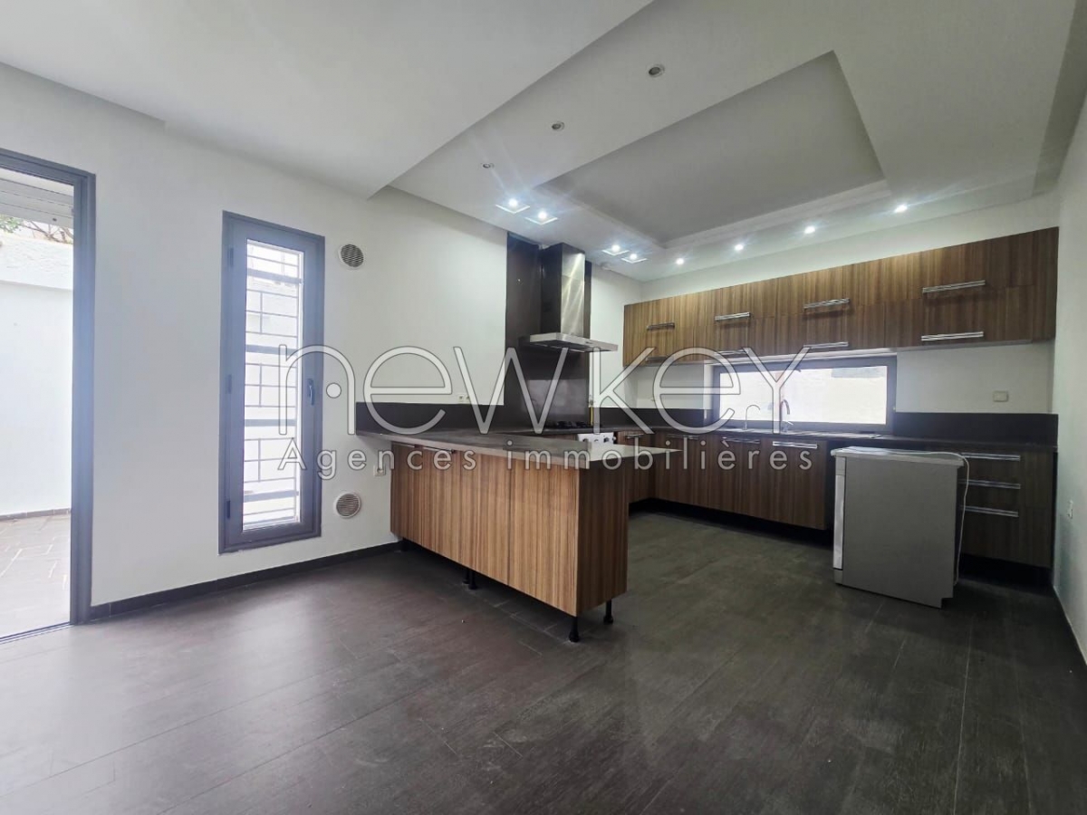 La Marsa&nbsp;Marsa Safsaf&nbsp;Location&nbsp;Appart. 4 pi�ces&nbsp;S3 avec vue sur mer � la marsa