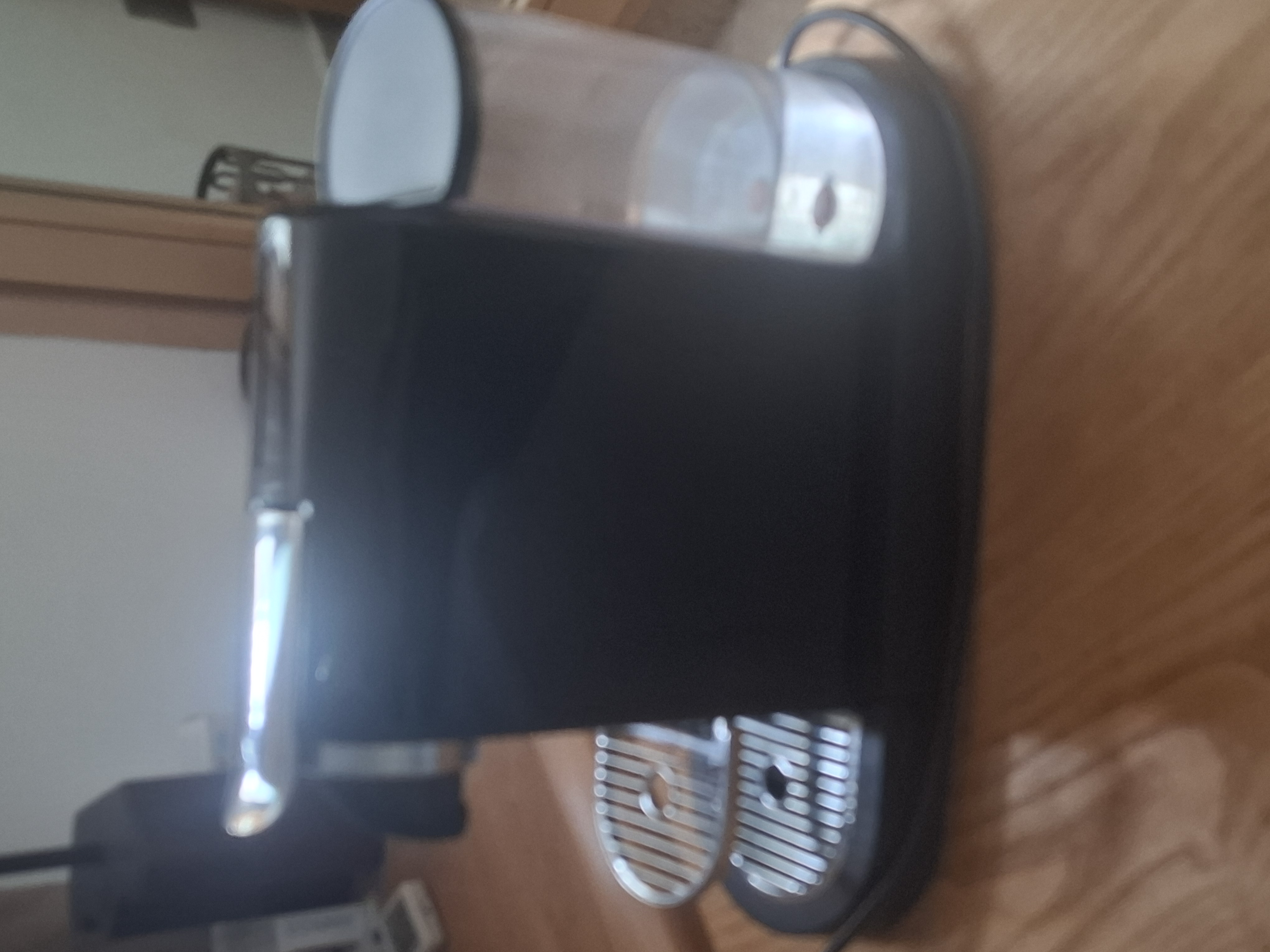 El Menzah&nbsp;El Manar 2&nbsp;Cafeti�re & expresso&nbsp;Autre&nbsp;Magnifique machine nespresso