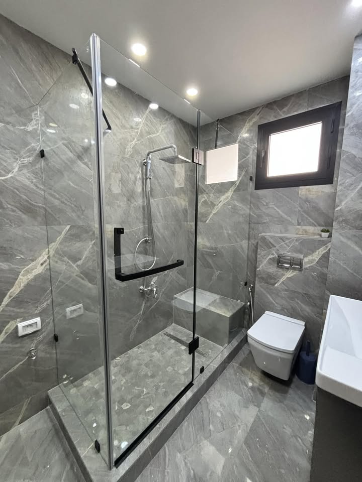 Ariana Ville&nbsp;Cite Ennasr 2&nbsp;Location&nbsp;Appart. 5 pi�ces+&nbsp;Menzah 9a agr�able appt s2 haut stg