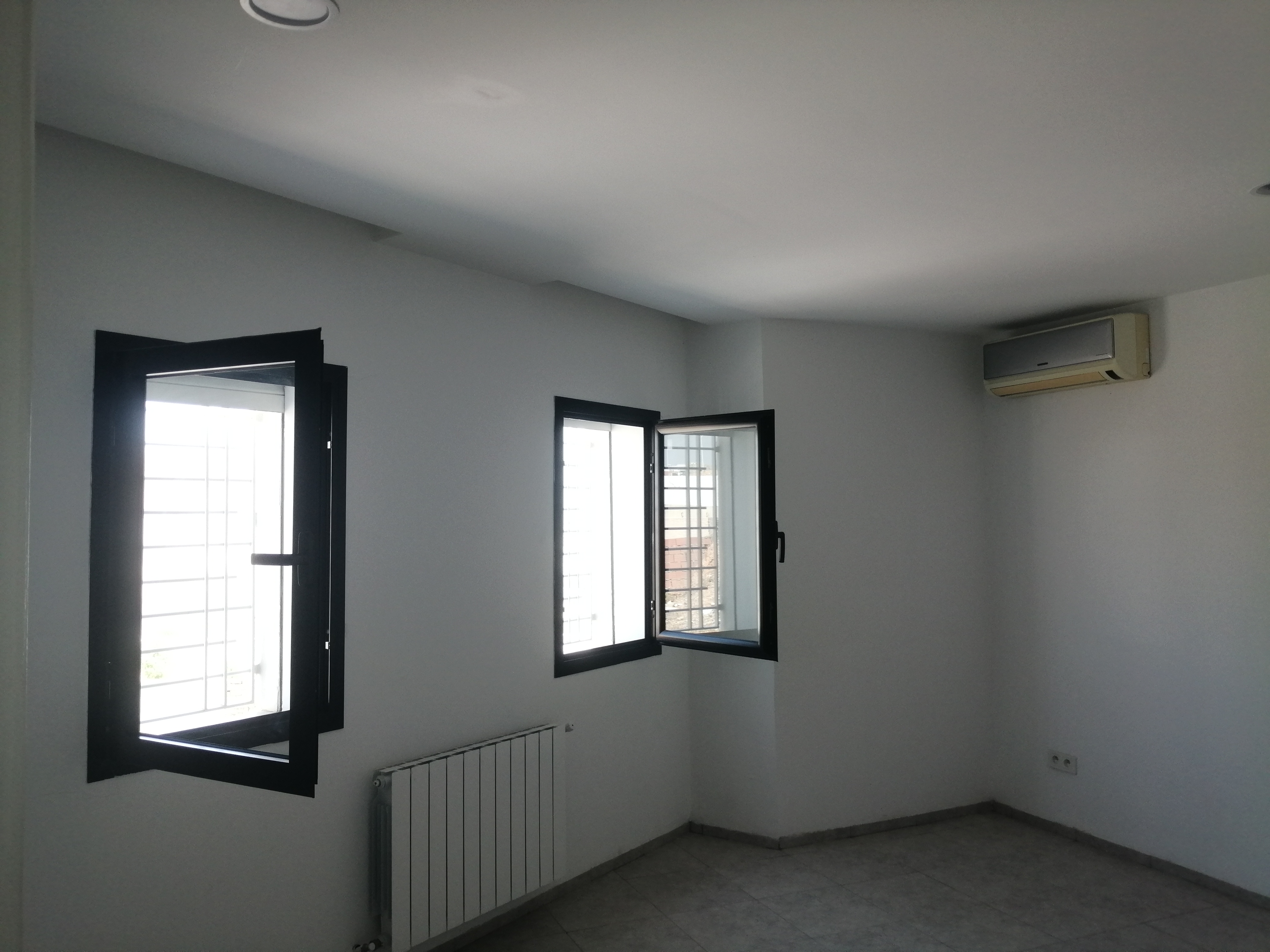 Mnihla&nbsp;Jardins d'el Menzah&nbsp;Location&nbsp;Appart. 2 pi�ces&nbsp;Studio ind�pendant aux jardins d el menzah 2