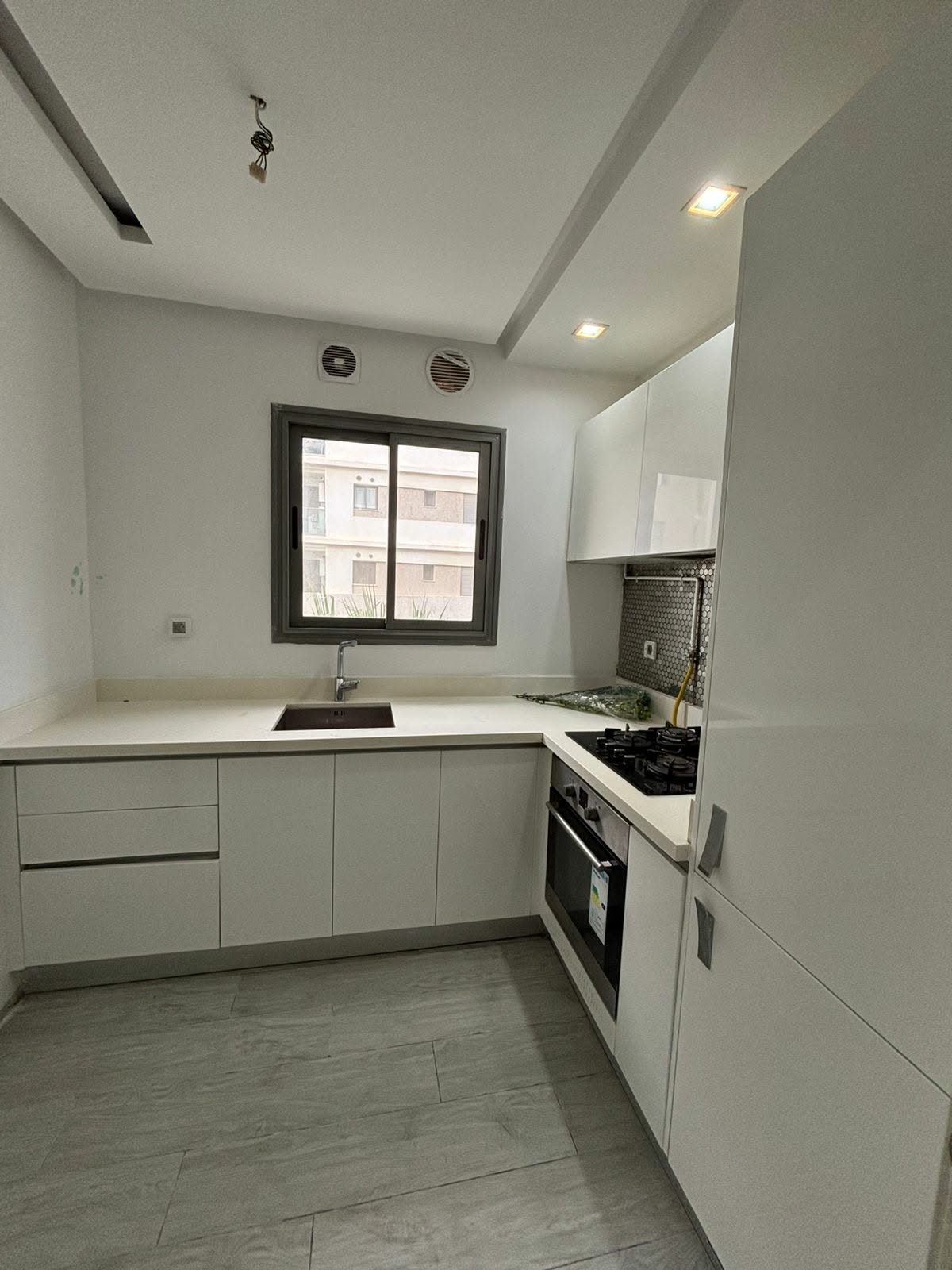 El Menzah&nbsp;El Menzah 9&nbsp;Location&nbsp;Appart. 1 pi�ce&nbsp;Jolie s1 haut standing