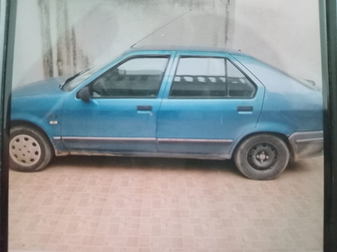 Menzel Jemil&nbsp;Menzel Abderrahman&nbsp;Renault&nbsp;R19&nbsp;Bonne affaire