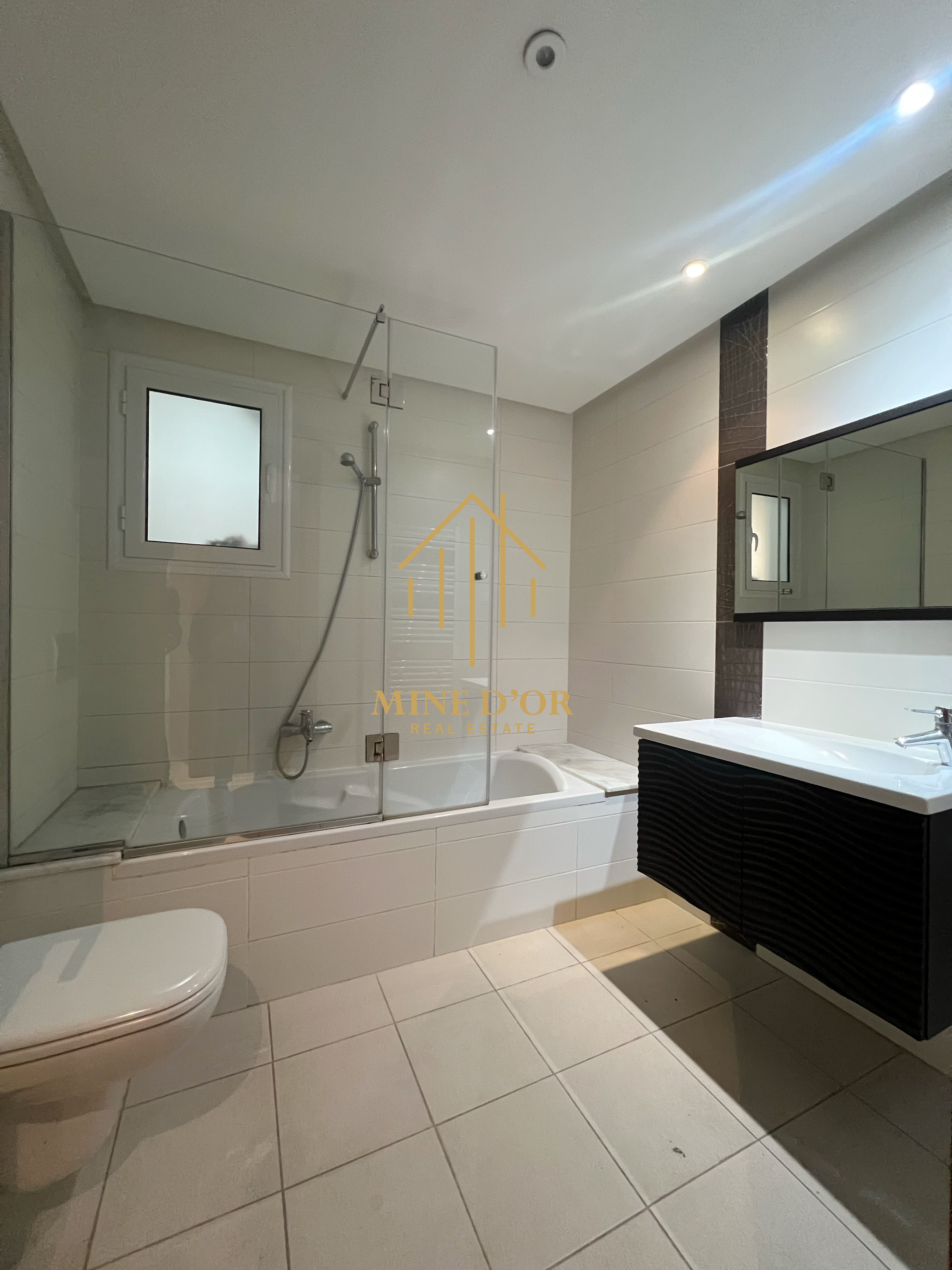 Cite El Khadra&nbsp;Zone urbaine nord&nbsp;Location&nbsp;Appart. 3 pi�ces&nbsp;Apprt s2 haut standing au centre urbain