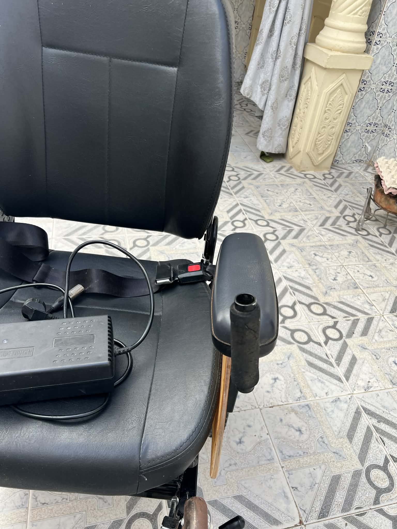 Douar Hicher&nbsp;Douar Hicher&nbsp;Autre&nbsp;Autre&nbsp;Fauteuil roulant electrique