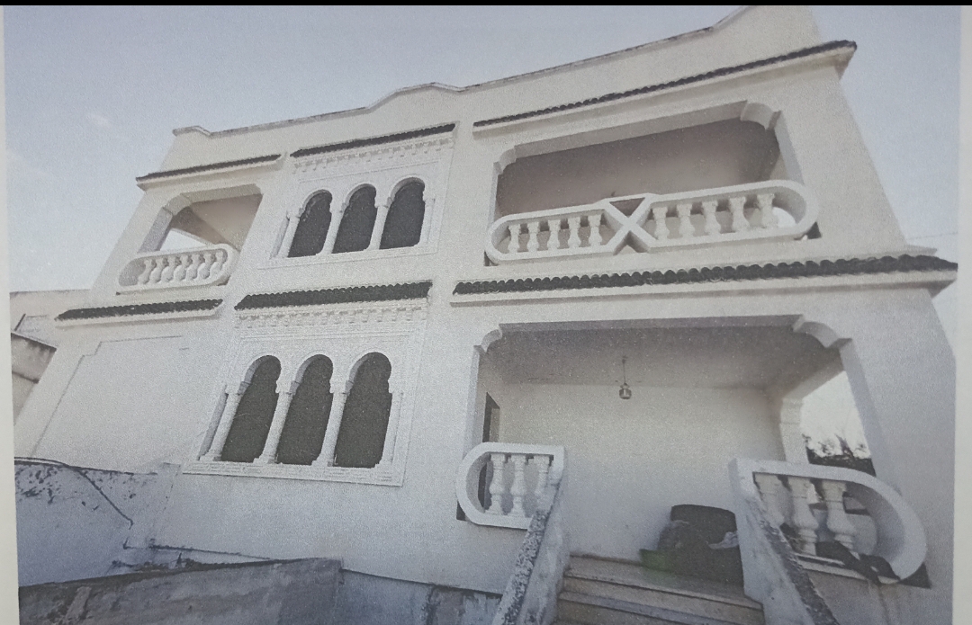 El Omrane Superieur&nbsp;El Omrane Superieur&nbsp;Vente&nbsp;Maisons&nbsp;Villa avec locaux commerciaux