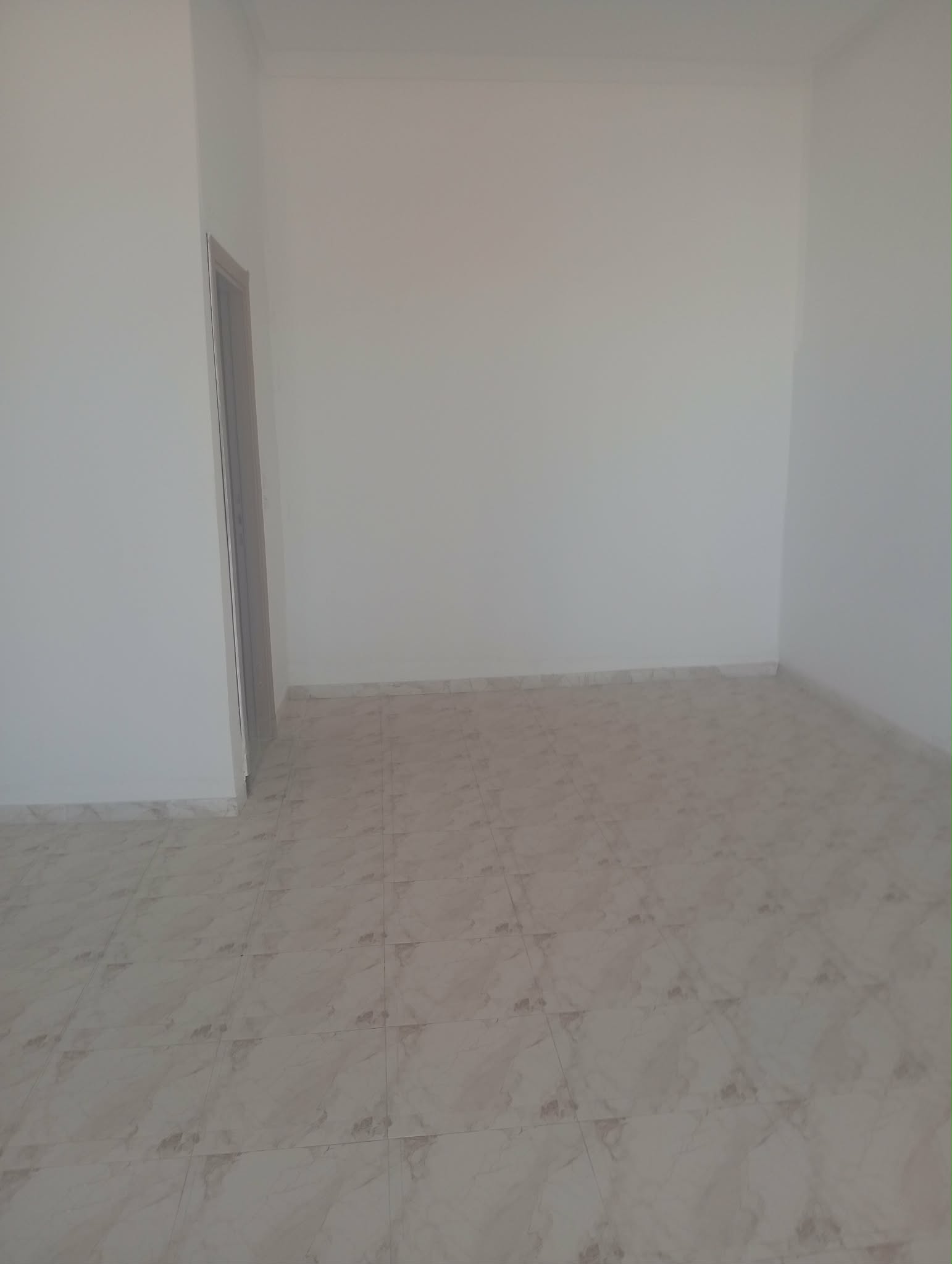 Mnihla&nbsp;Jardins d'el Menzah&nbsp;Location&nbsp;Appart. 1 pi�ce&nbsp;Commercial