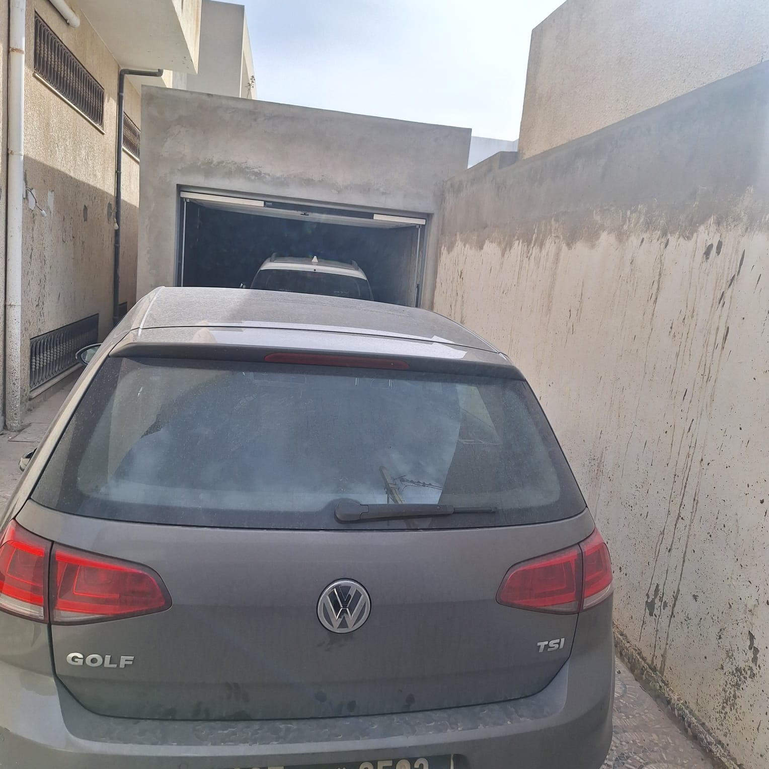 Raoued&nbsp;Ariana Essoughra&nbsp;Volkswagen&nbsp;Golf 7&nbsp;Gol7  essence