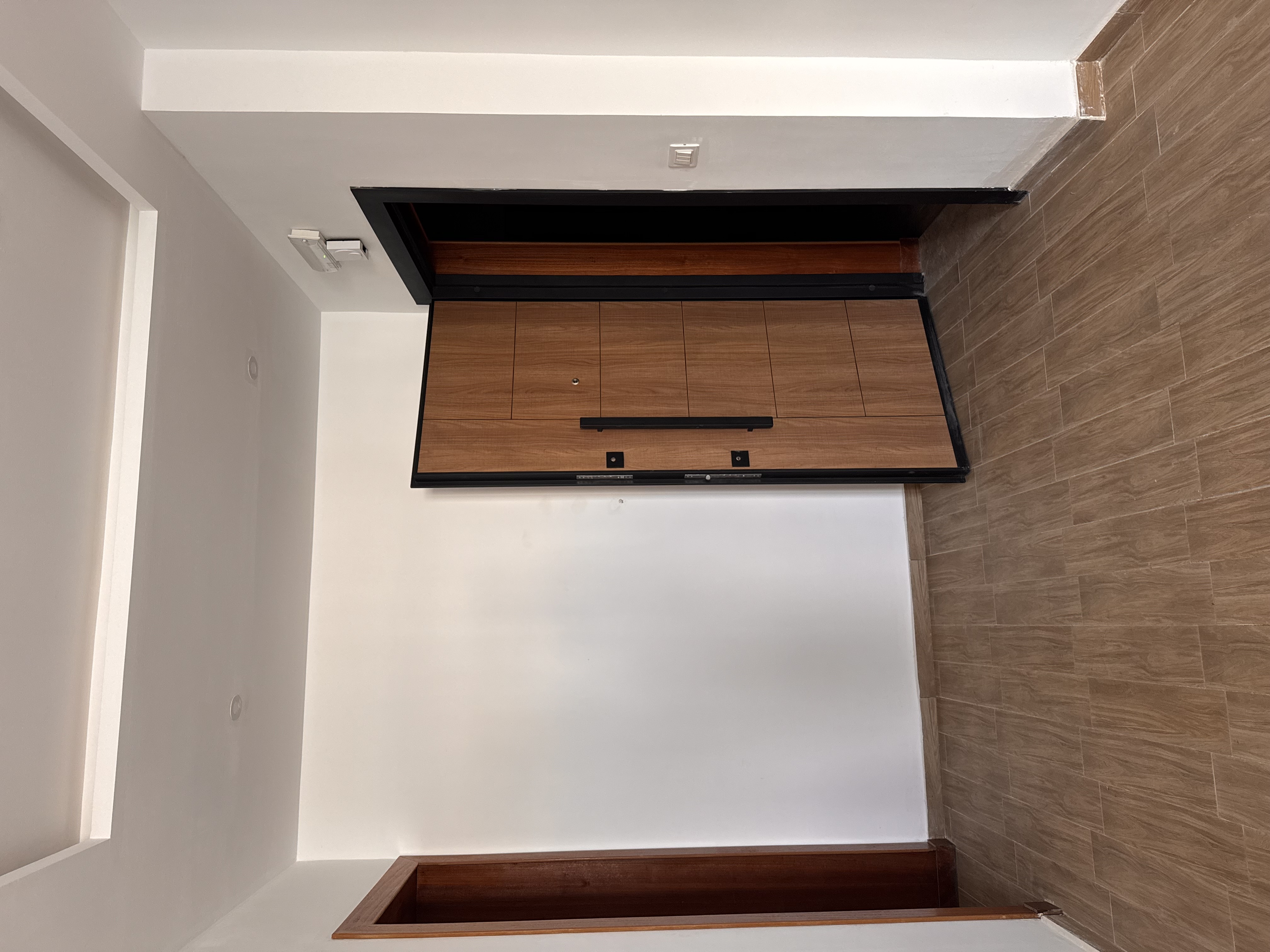 Ezzahra&nbsp;Ezzahra&nbsp;Bureaux & Commerces&nbsp;Bureau&nbsp;Cabinet pour usage bureautique ou professionnel