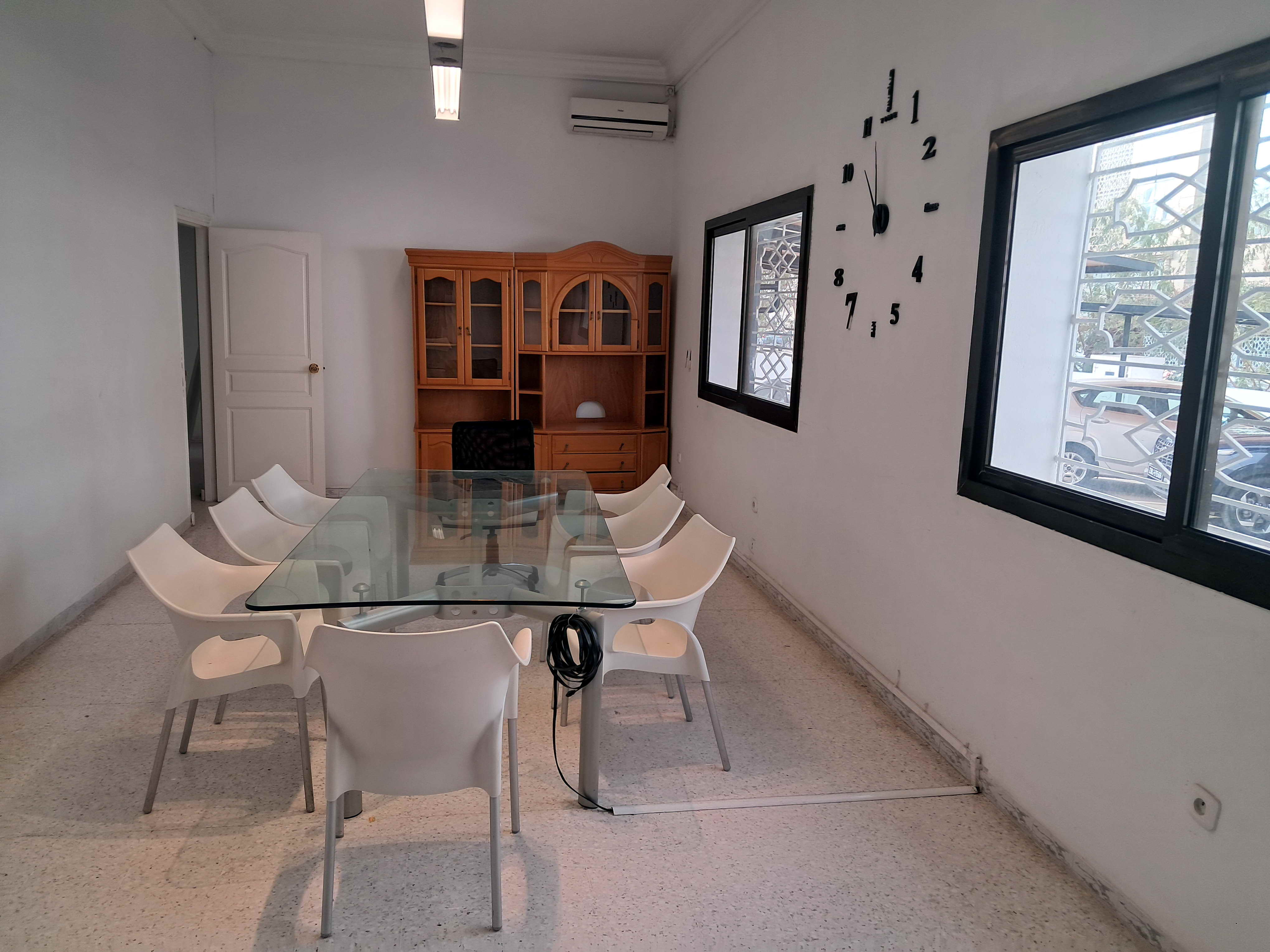 Cite El Khadra&nbsp;Zone urbaine nord&nbsp;Location&nbsp;Appart. 5 pi�ces+&nbsp;Si�ge administratif ind�pendant  centre urbain nor